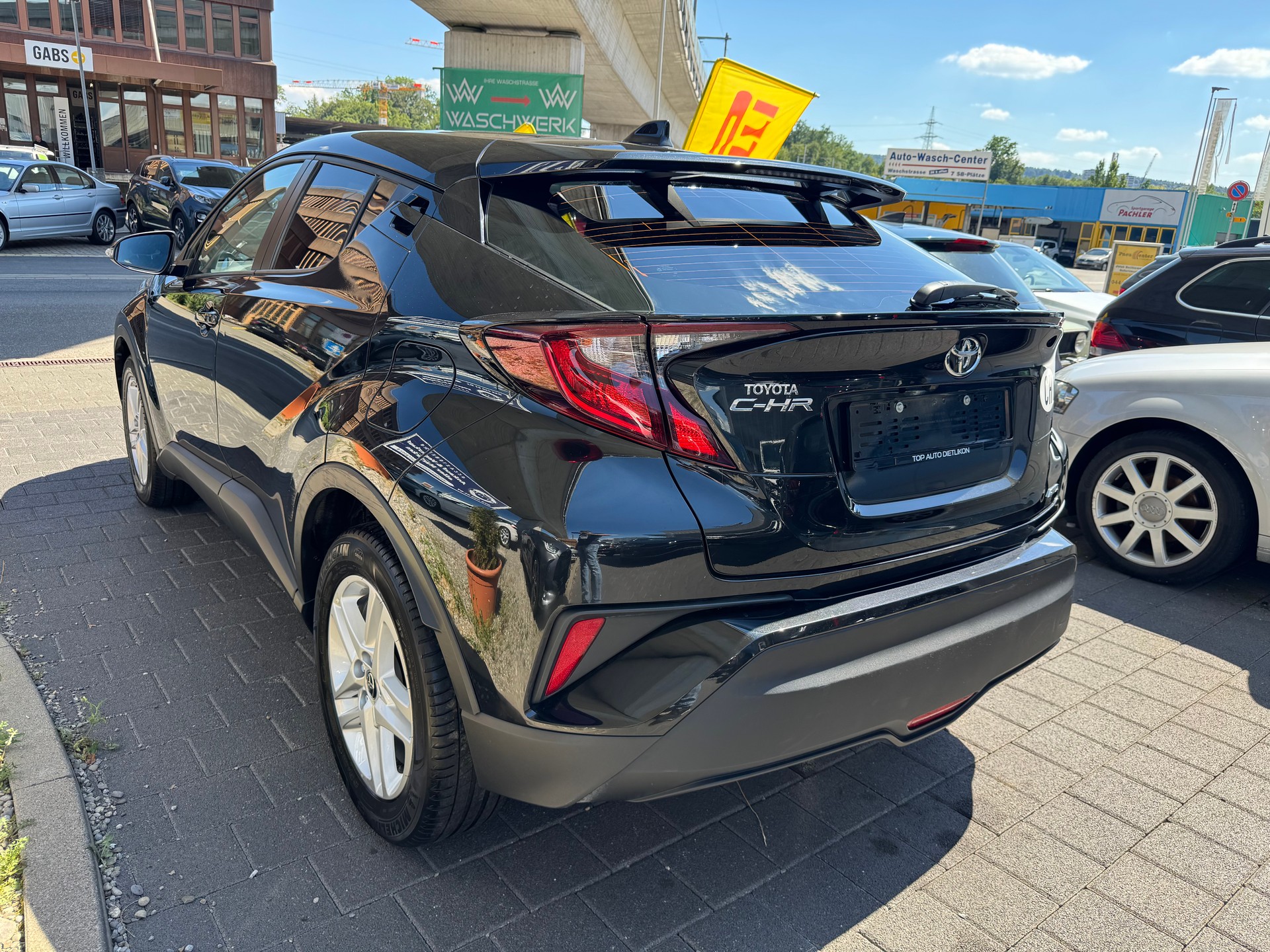TOYOTA C-HR 1.2 Turbo Style 4WD Multidrive S-image-3