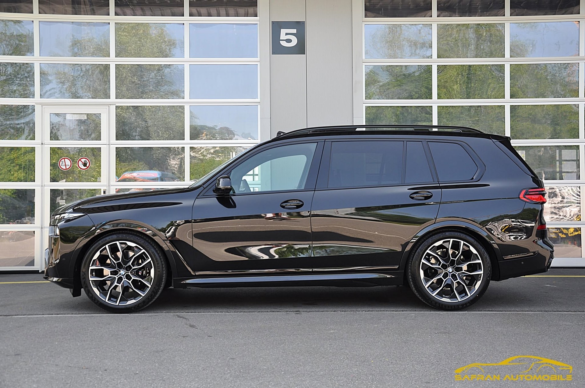BMW X7 xDrive 48V 40d M Sport Pro Steptronic-image-3
