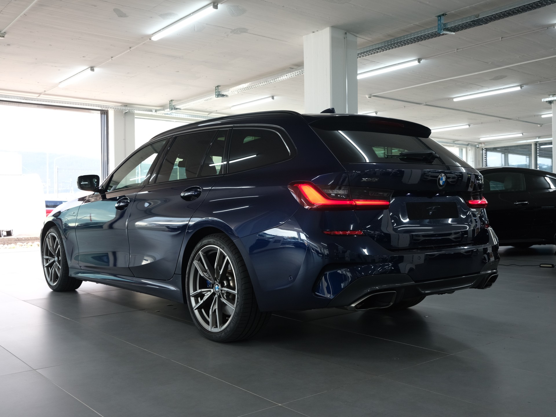 BMW M340d xDrive 48V Touring Steptronic Sport *Harman & Kardon* *360 Kamera* *Head up Display*-image-5
