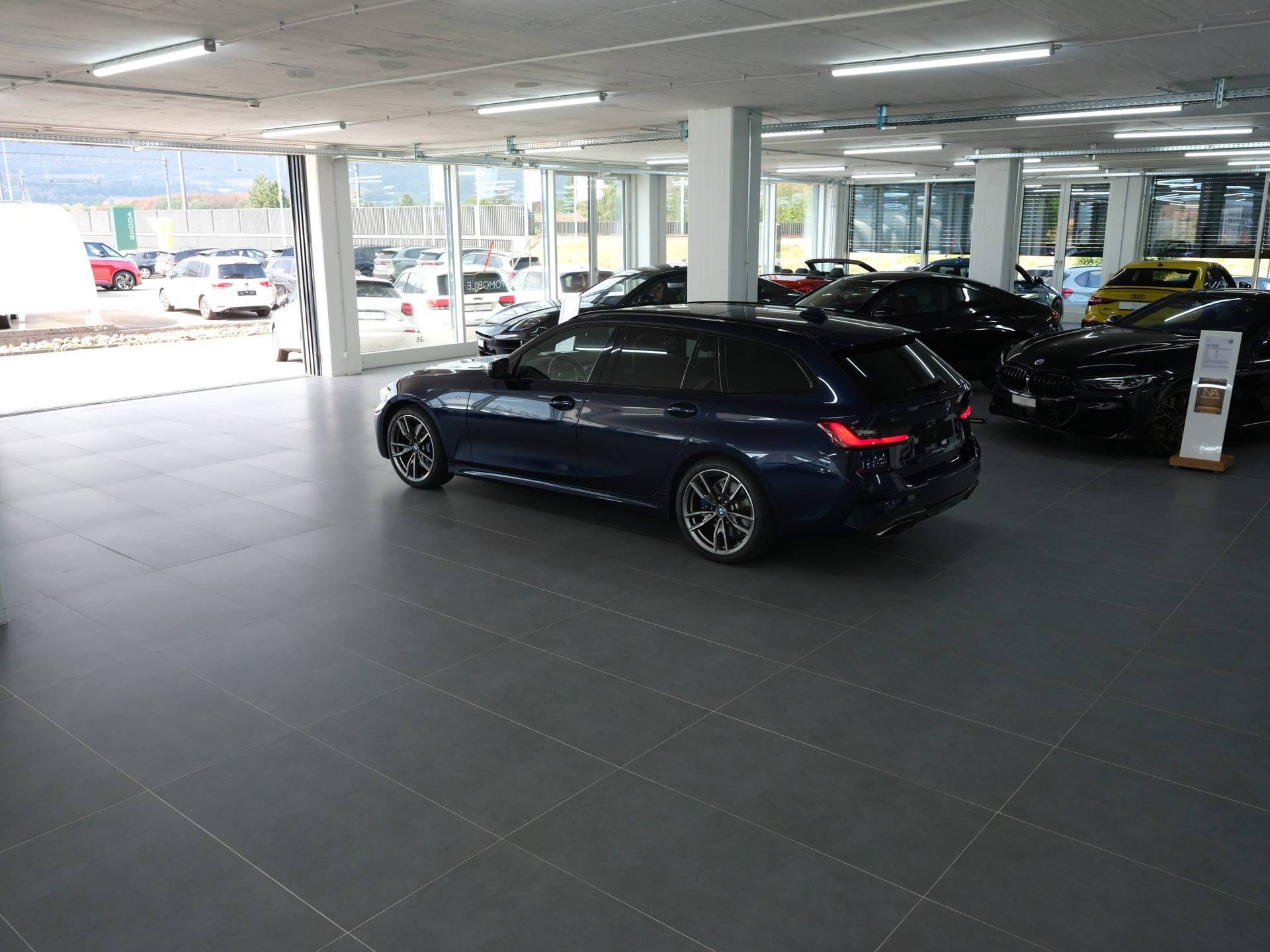 BMW M340d xDrive 48V Touring Steptronic Sport *Harman & Kardon* *360 Kamera* *Head up Display*-image-15