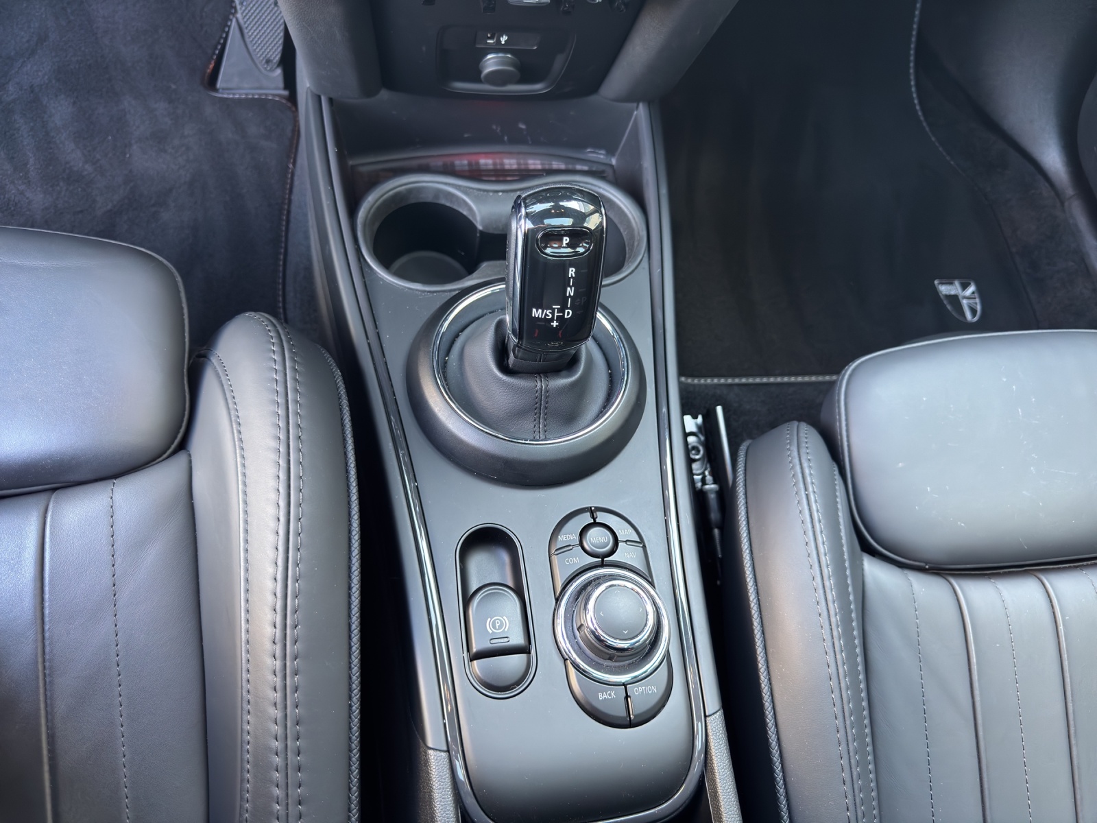 MINI Countryman F60 2.0i Cooper S ALL4 MINI YOURS TRIM II-image-13