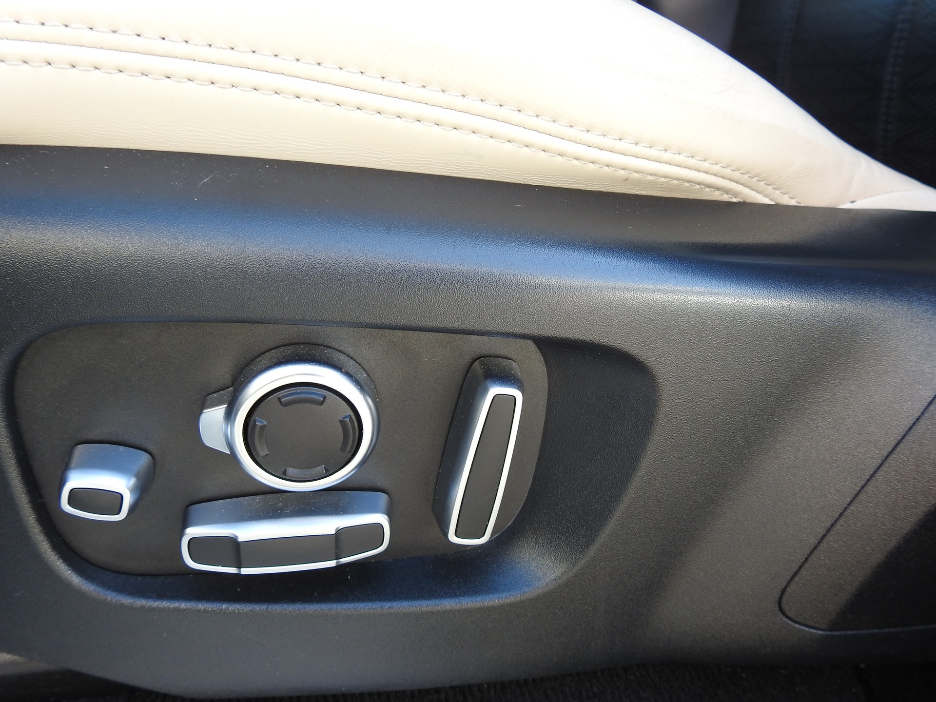 LAND ROVER Range Rover Sport 3.0 SDV Autobiography Dynamic Automatic-image-16