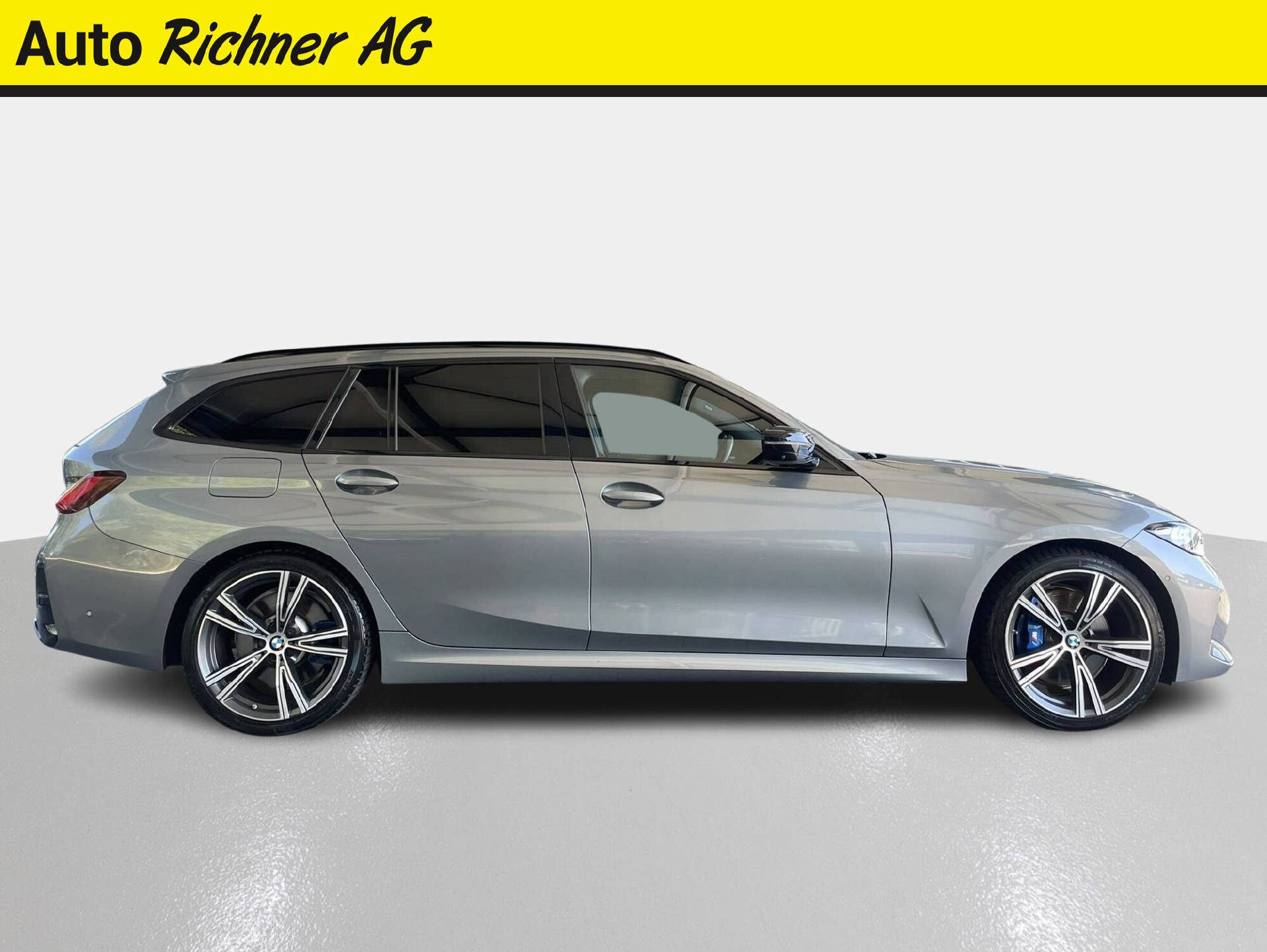 BMW M340i xDrive Touring-showroom-element-2
