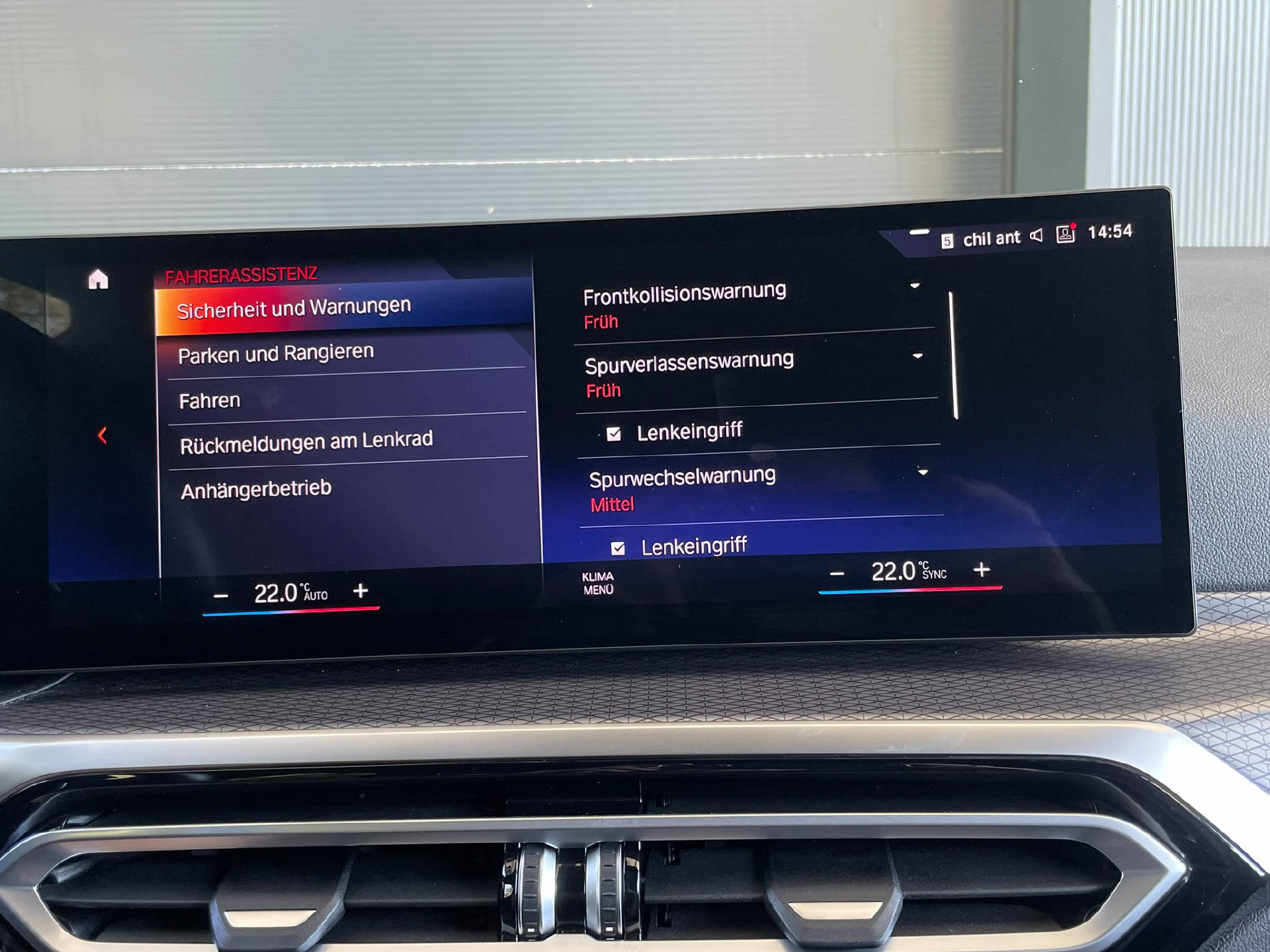 BMW M340i xDrive Touring-image-16
