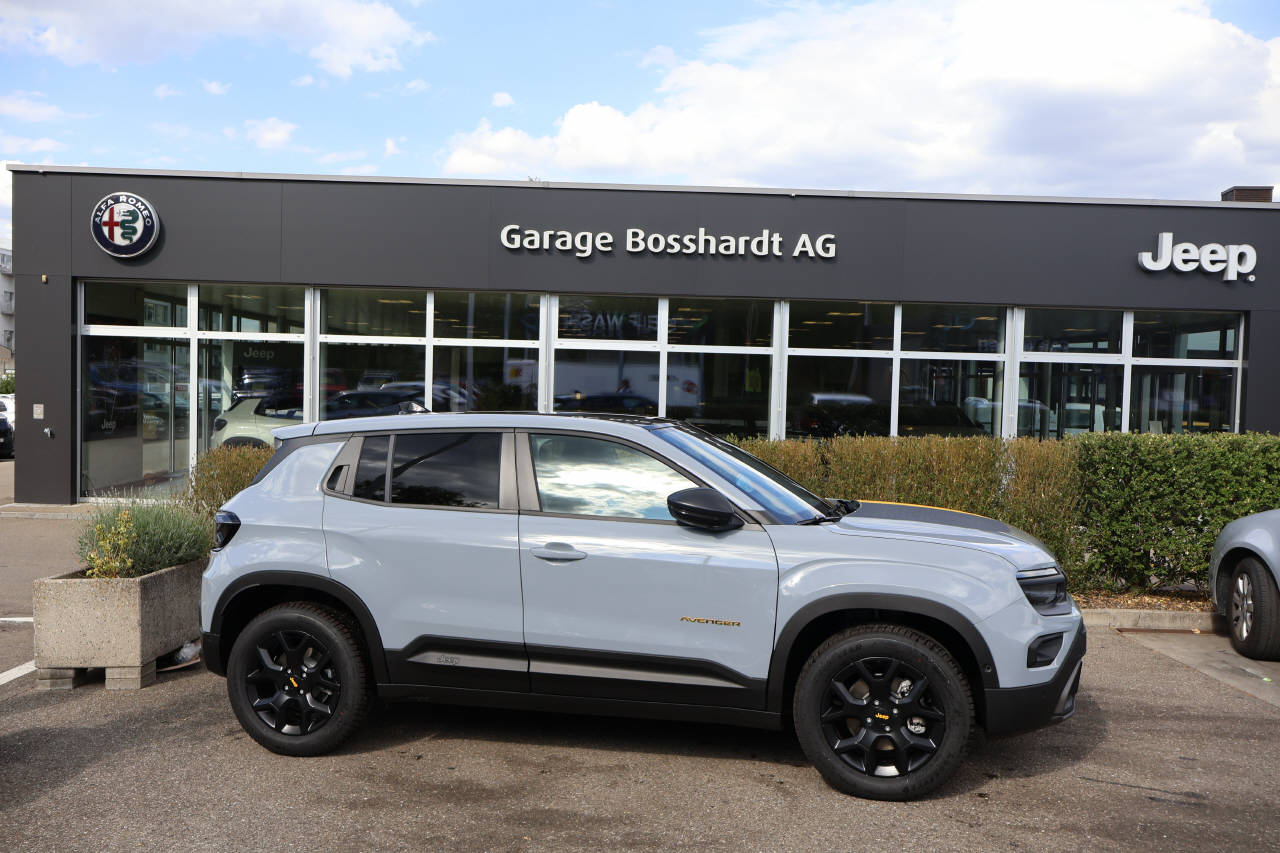 JEEP Avenger 1.2 MHEV The North Face 4xe-image-0