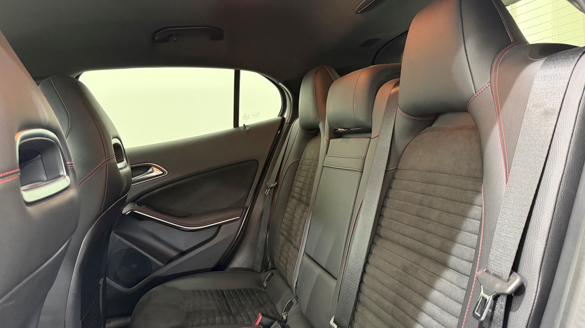 MERCEDES-BENZ GLA-Klasse X156 GLA 220 AMG Li-image-5