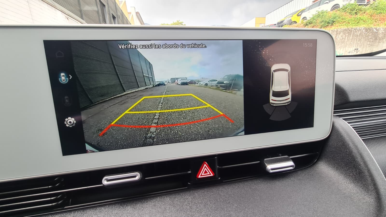 HYUNDAI Ioniq 5 77kWh Amplia 2WD ** Voll-Leder ** Gr-Navi ** RF-Kamera 360° ** Sitzheizung V+H ** H-UP-Disp ** Modell 2023 **-image-15