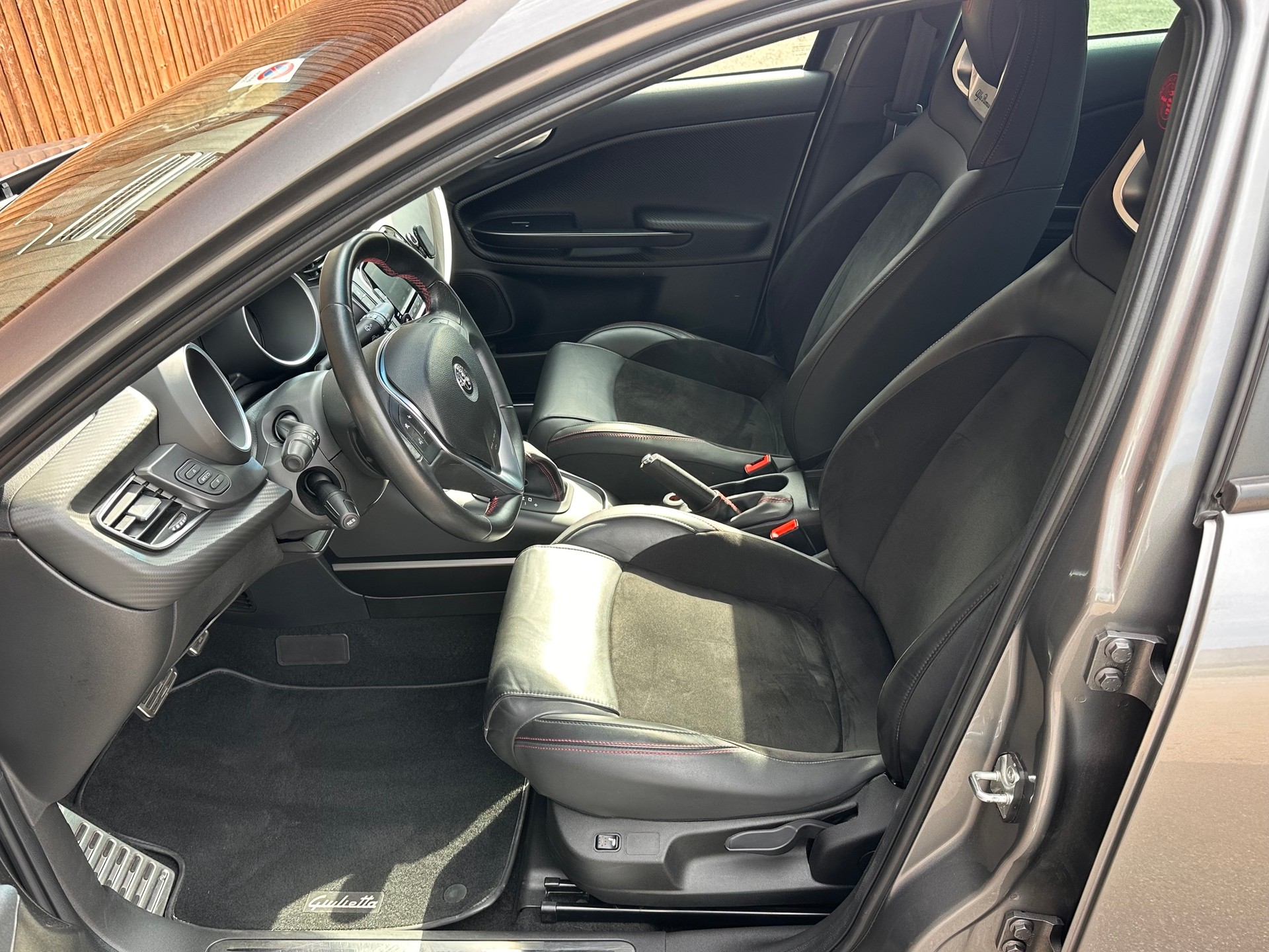 ALFA ROMEO Giulietta 1750 TBi Veloce TCT-image-6