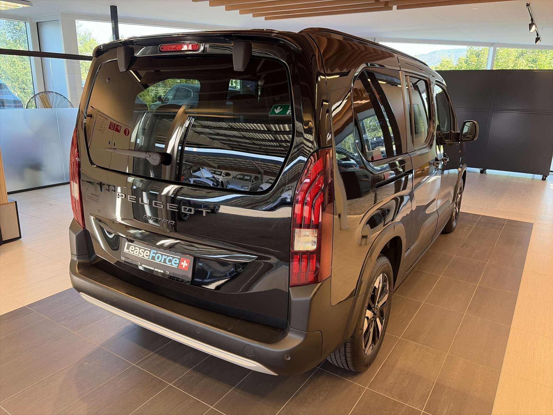 PEUGEOT Rifter Long 1.5 BlueHDi 7 Plätzer GT EAT-Automat-showroom-element-2