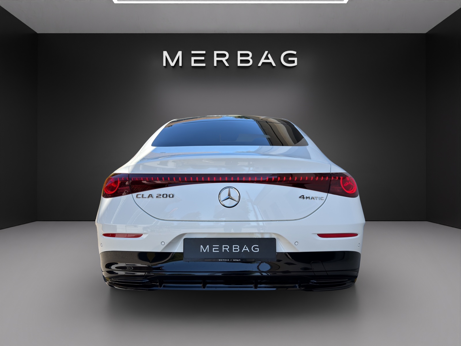 MERCEDES-BENZ CLA 200 8G-DCT 4Matic-image-3
