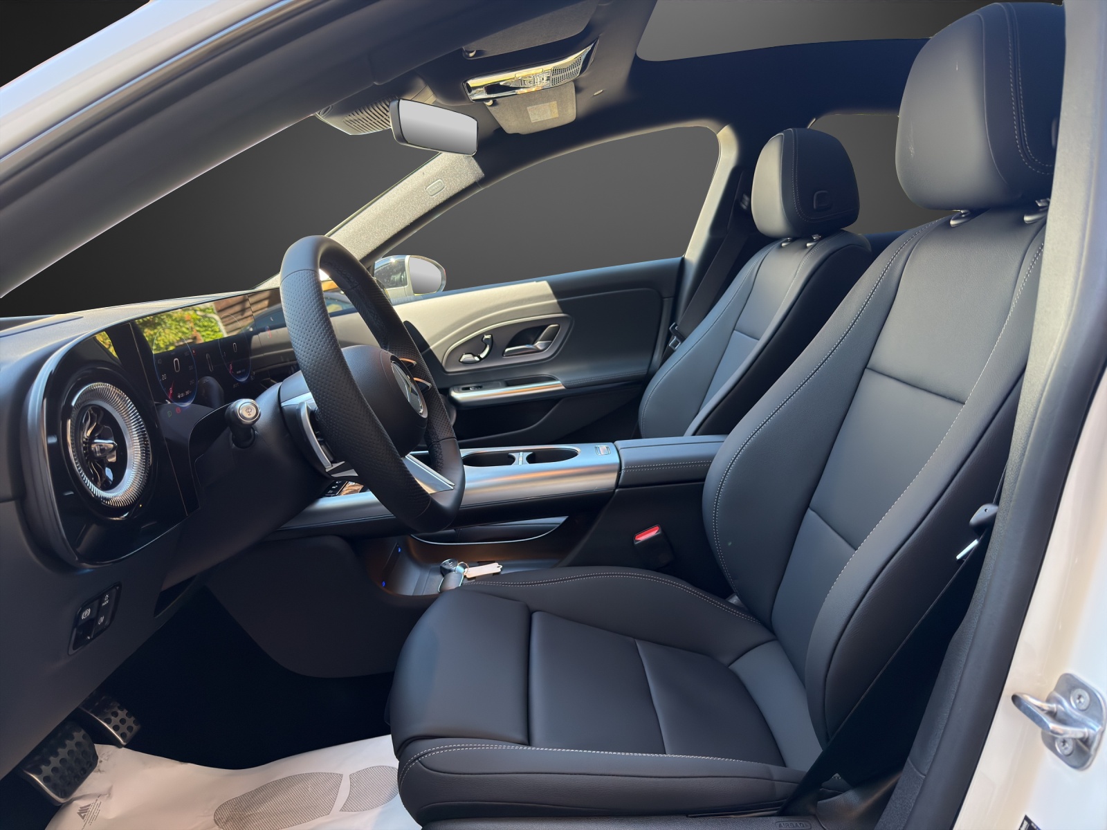 MERCEDES-BENZ CLA 200 8G-DCT 4Matic-image-9