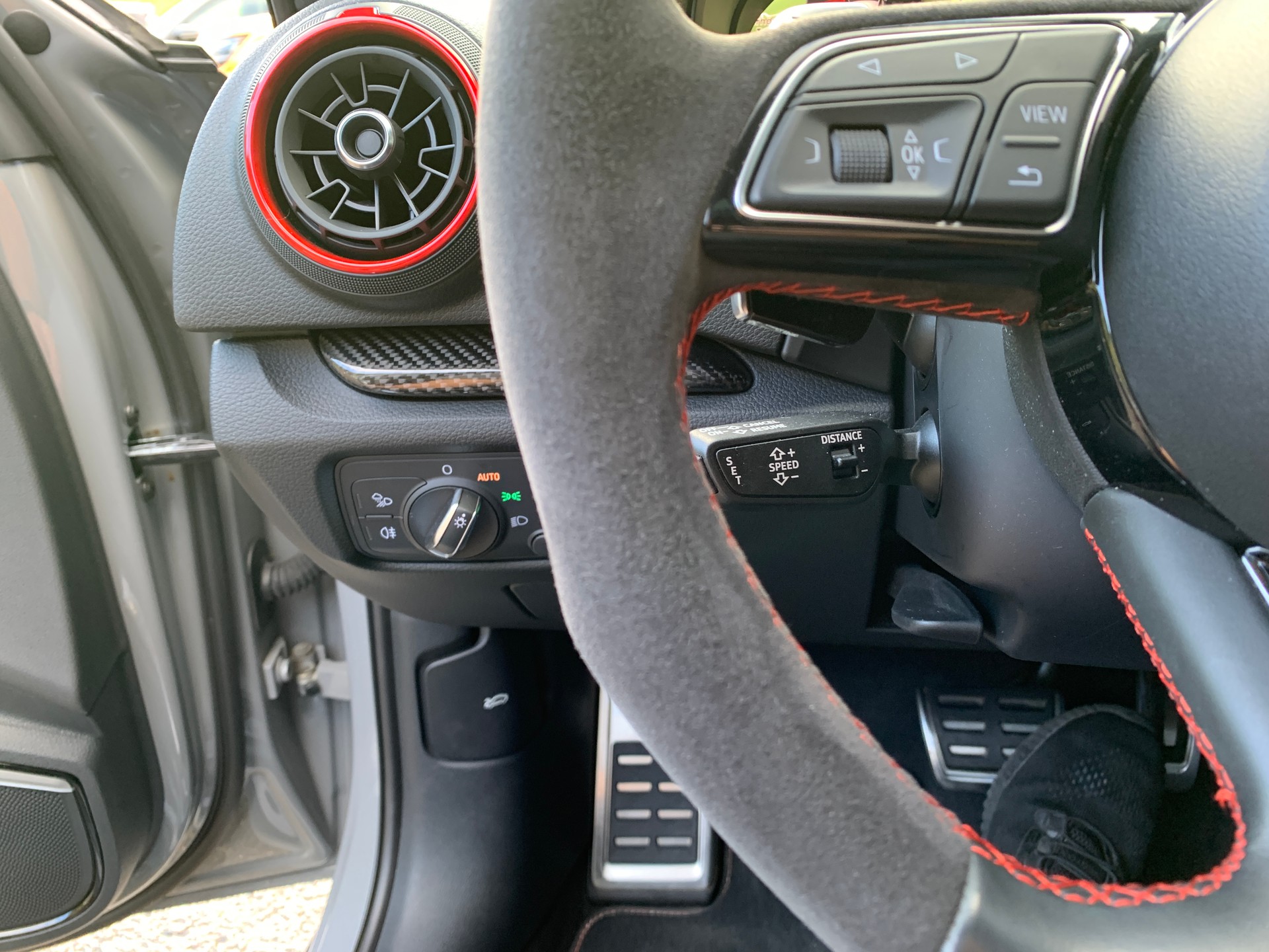 AUDI RS3 Sportback 2.5 TSI quattro S-tronic-image-12