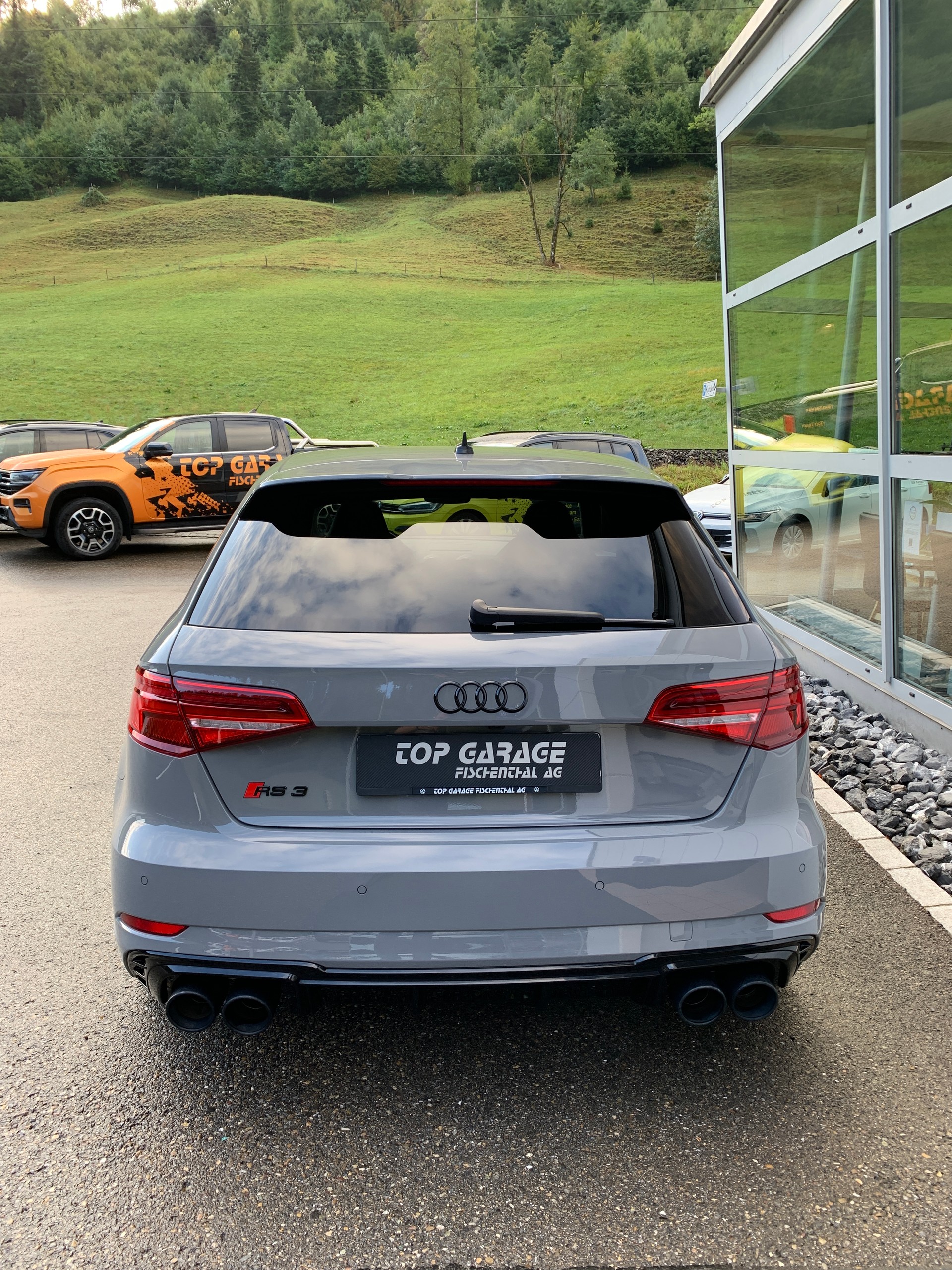 AUDI RS3 Sportback 2.5 TSI quattro S-tronic-image-5