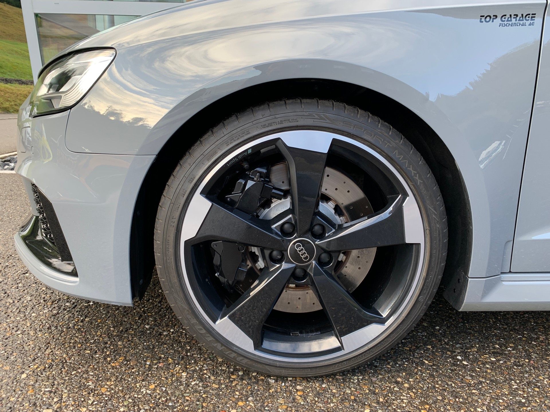 AUDI RS3 Sportback 2.5 TSI quattro S-tronic-image-6