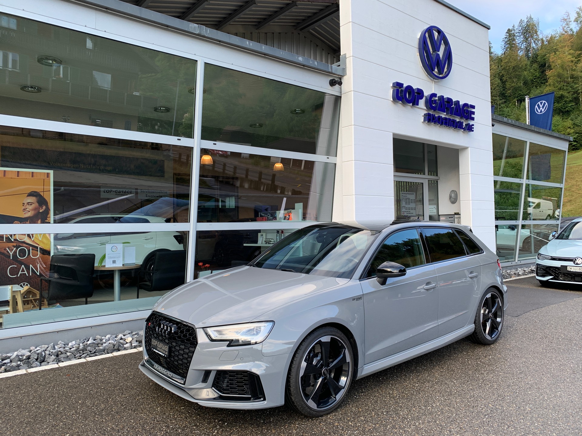 AUDI RS3 Sportback 2.5 TSI quattro S-tronic-image-0