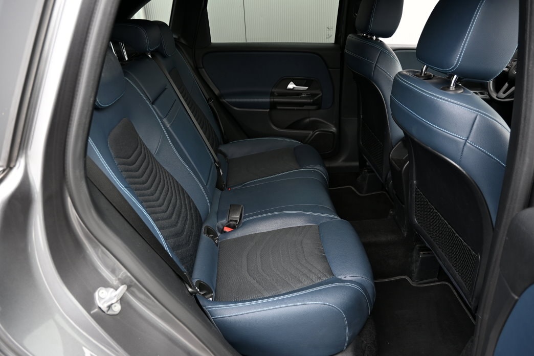 MERCEDES-BENZ B 180 d 7G-DCT-image-7
