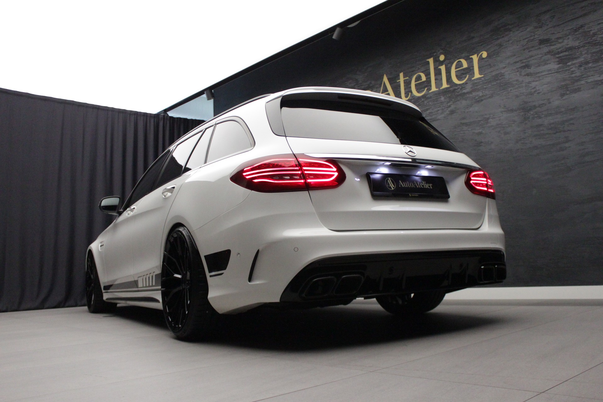 MERCEDES-BENZ C 63 S AMG-image-11
