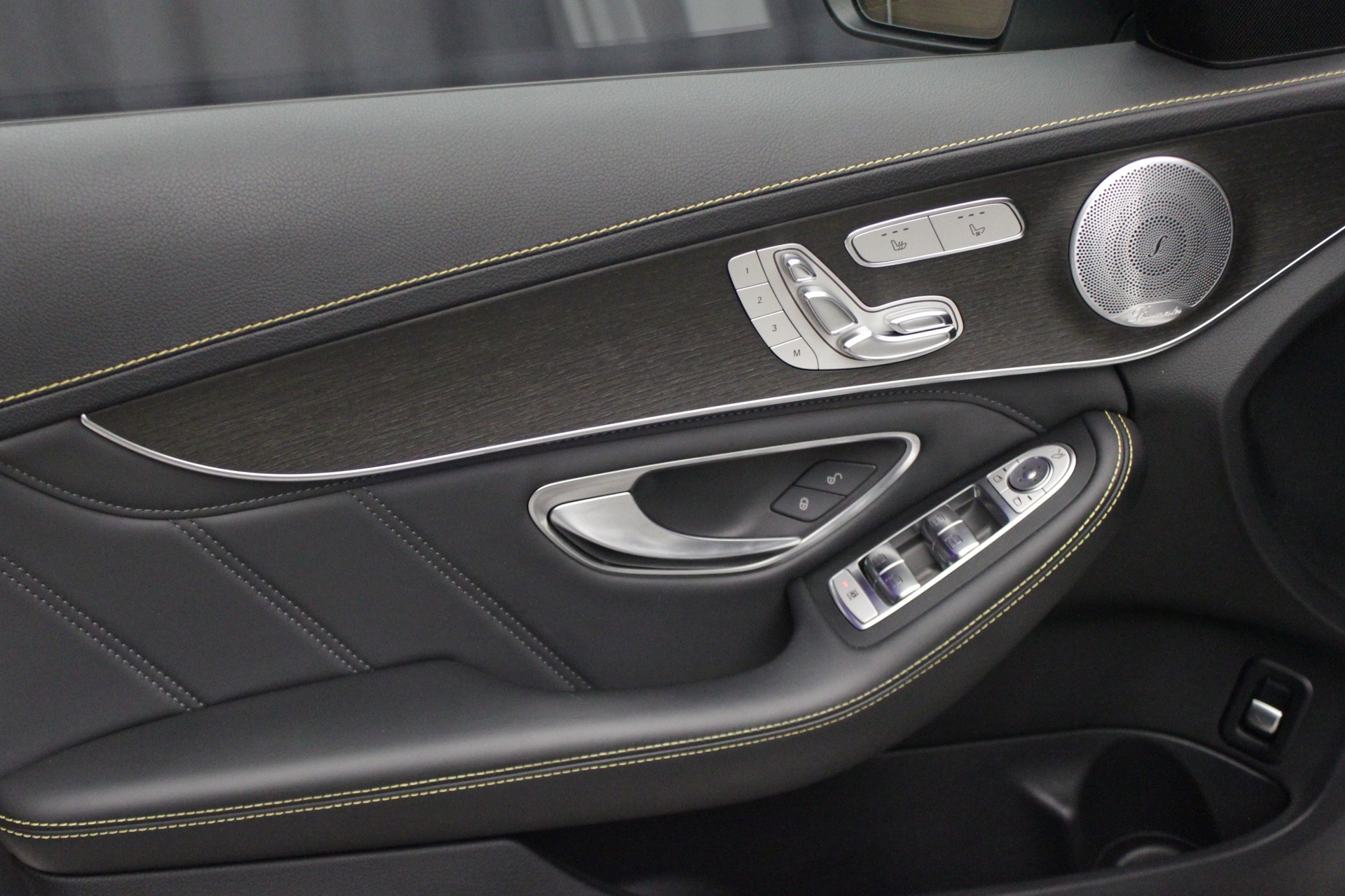 MERCEDES-BENZ C 63 S AMG-image-18
