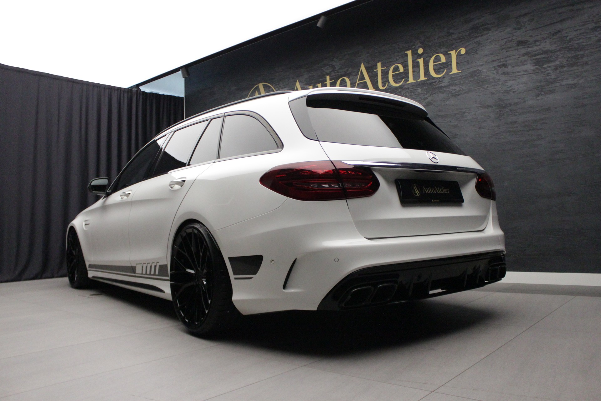 MERCEDES-BENZ C 63 S AMG-image-8
