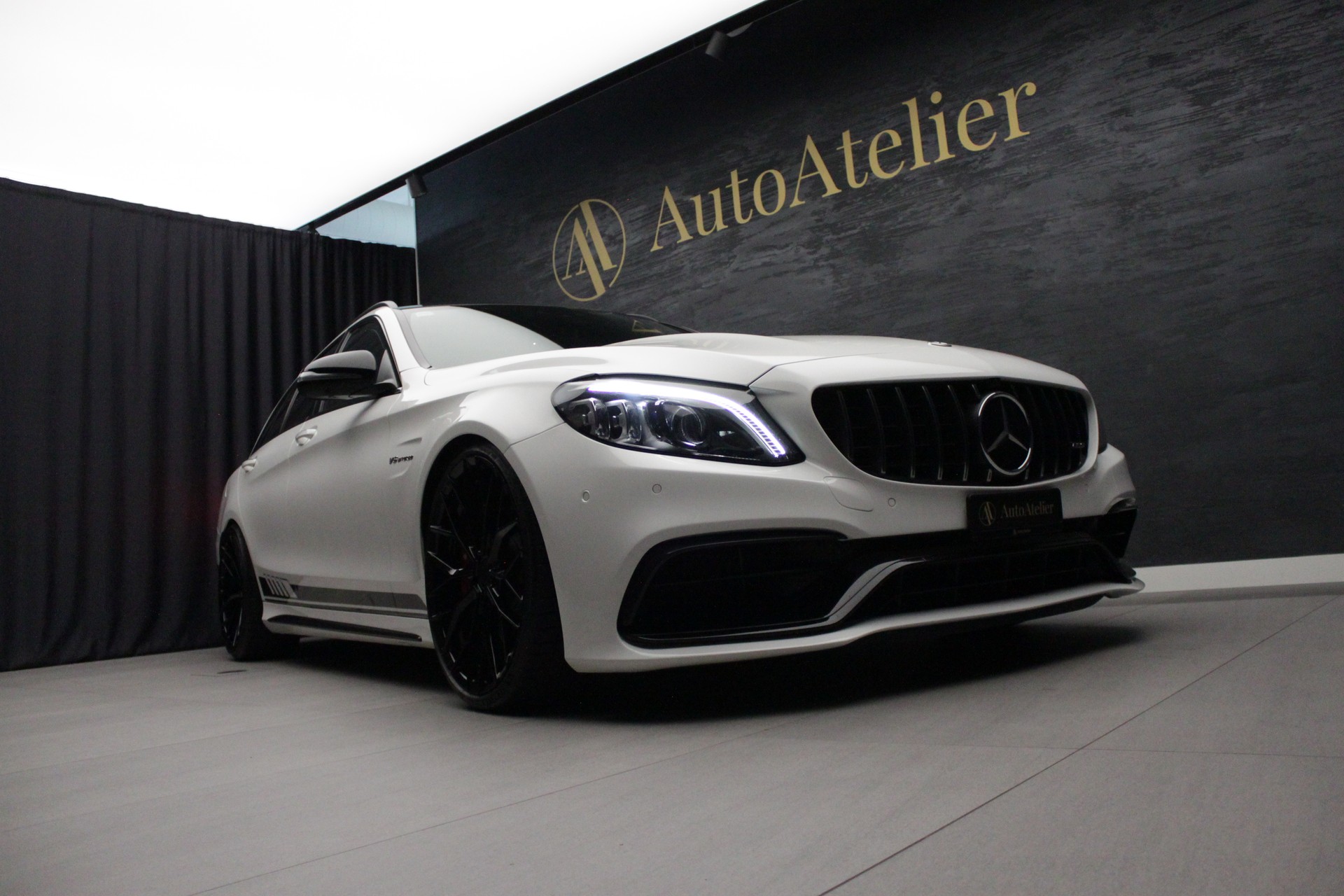 MERCEDES-BENZ C 63 S AMG-image-3