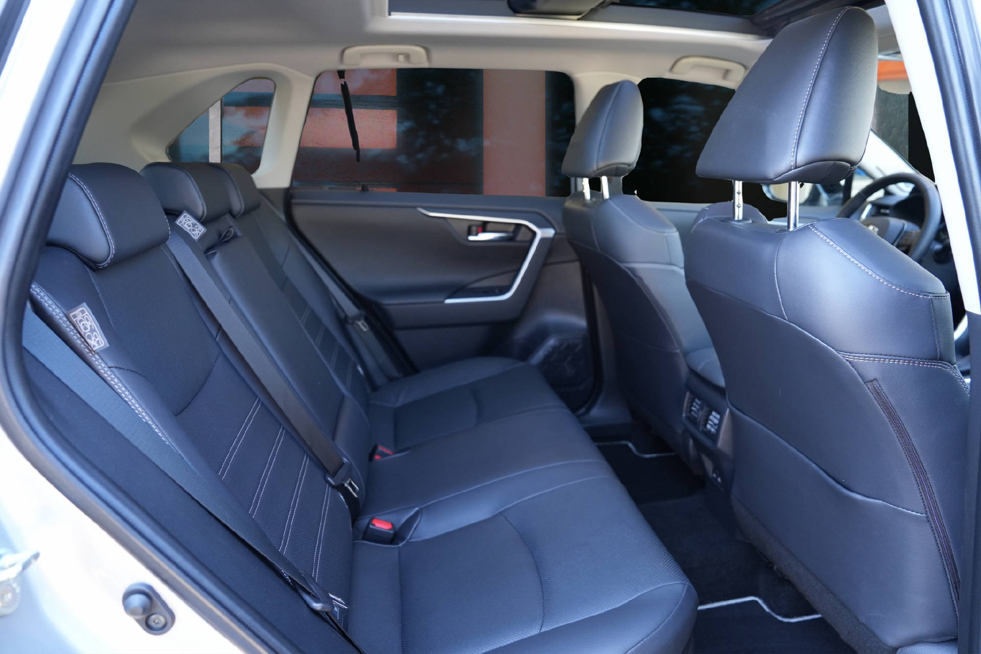 TOYOTA RAV-4 2.5 HEV Premium-image-7