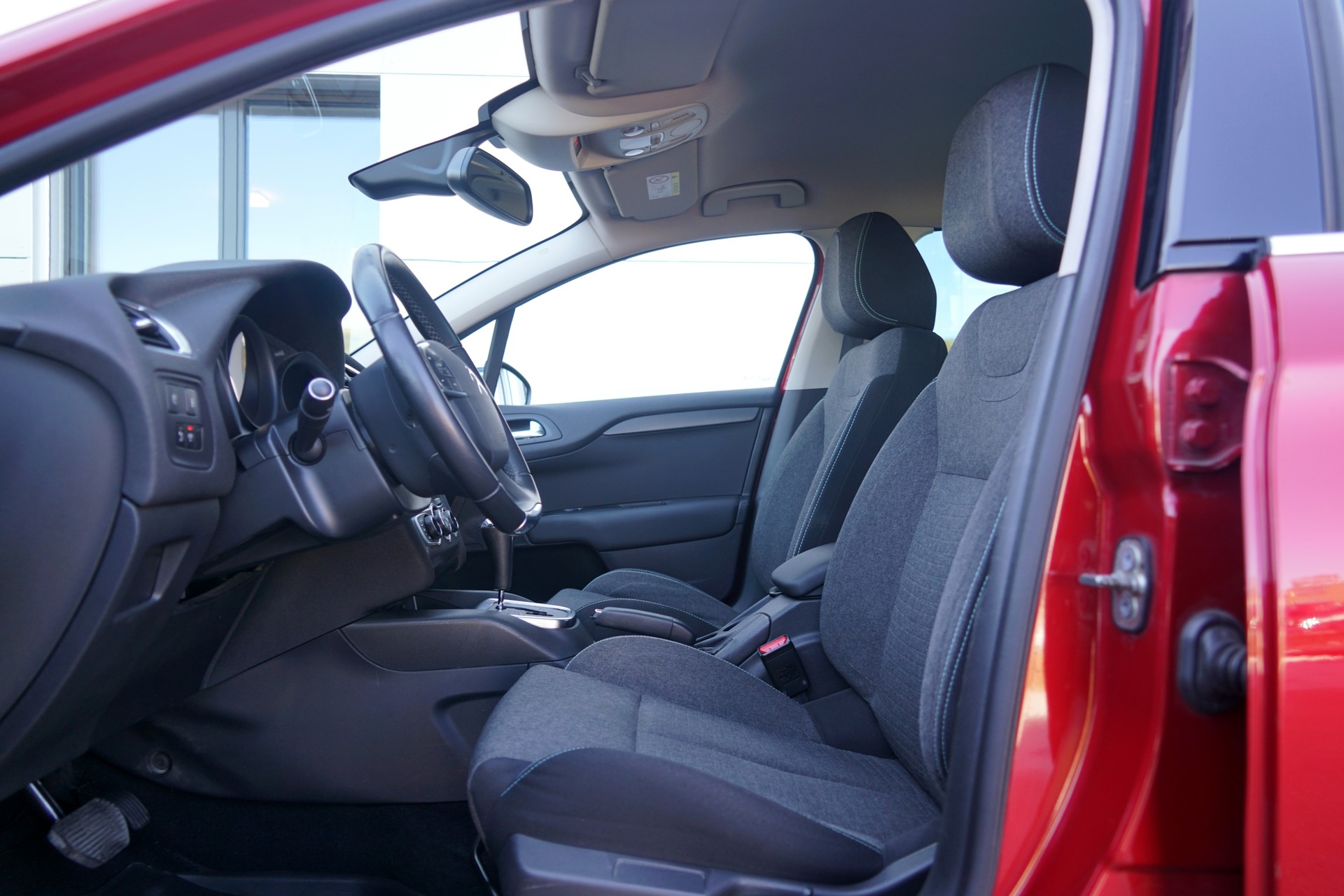 CITROEN C4 1.2 Pure Tech Feel Edition Automatic (CH)-image-6