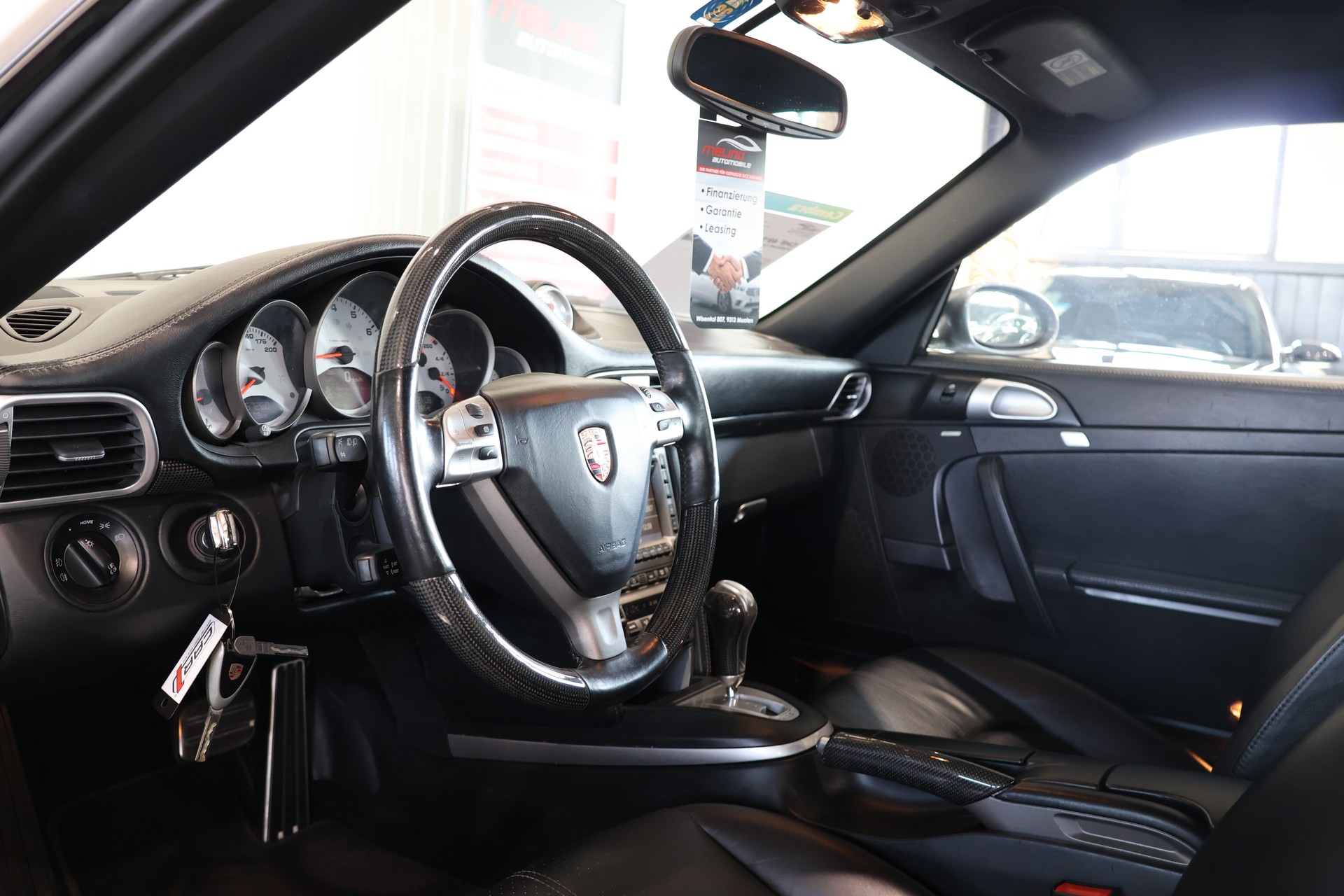 PORSCHE Carrera 4S-image-10