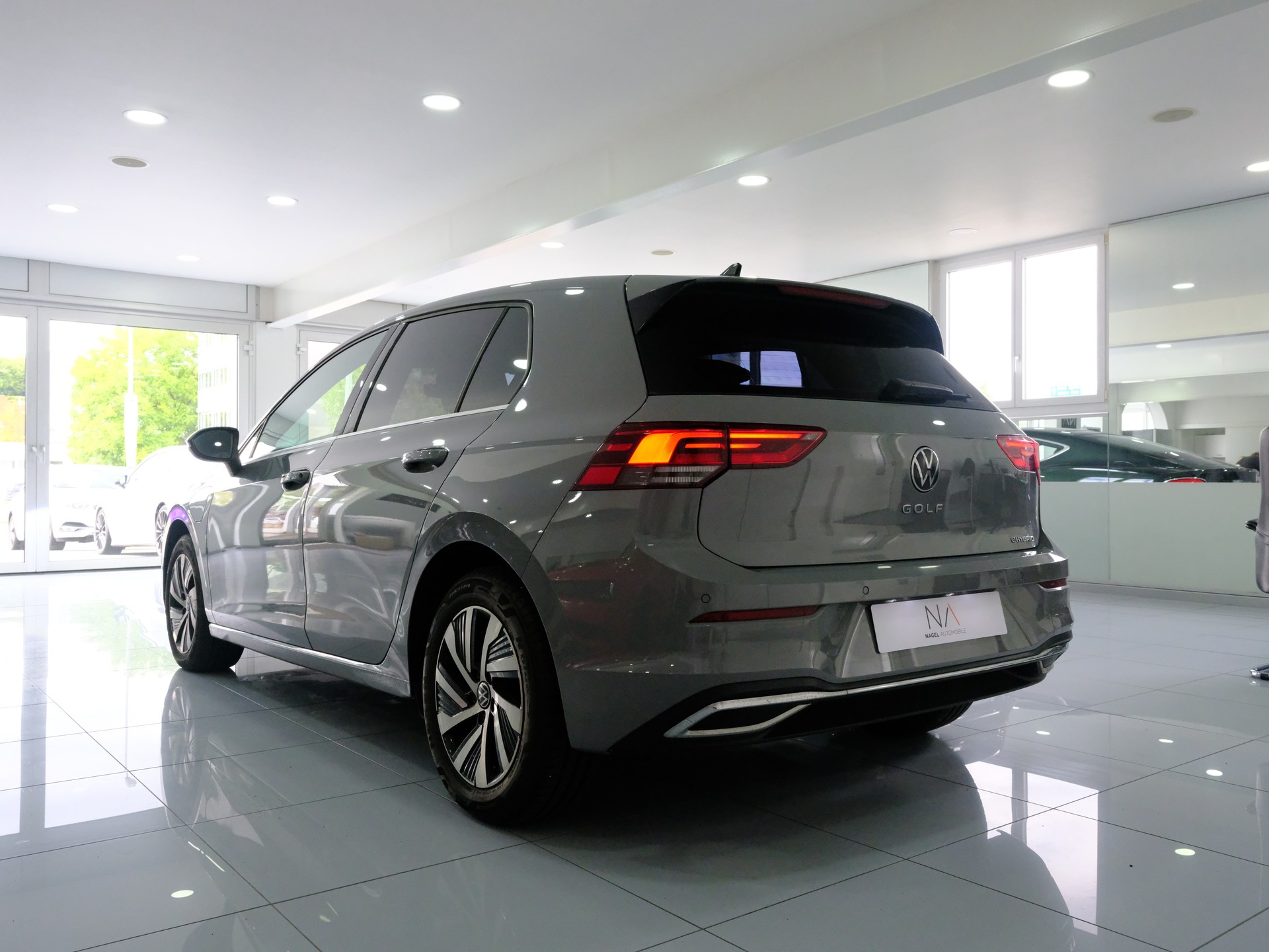VW Golf 1.4 TSI PHEV Selection-showroom-element-3