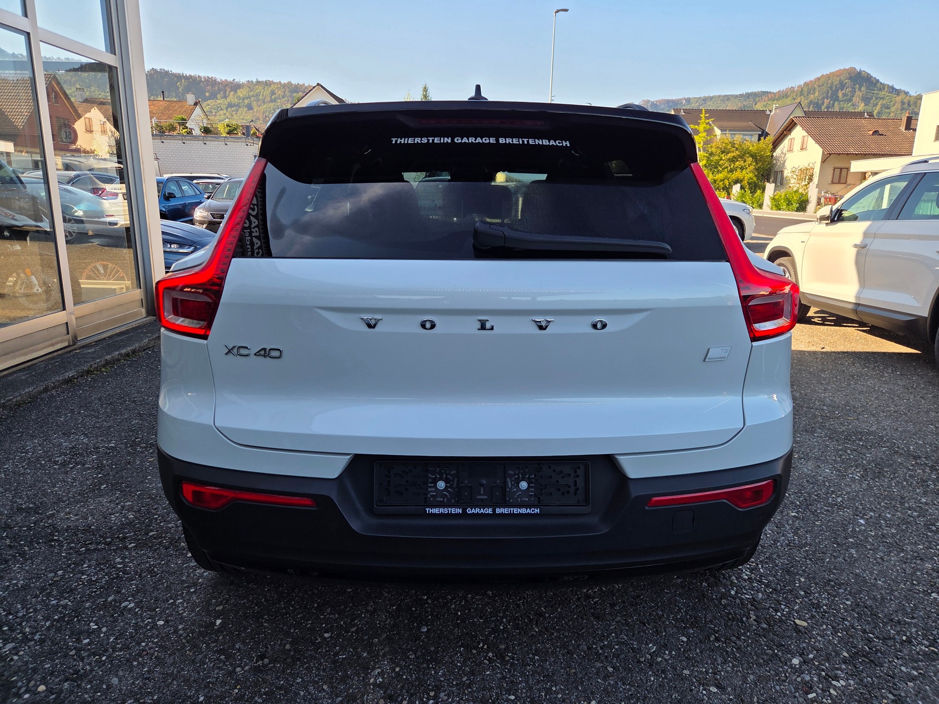 VOLVO XC40 T5 TwE R-Design DCT-image-6