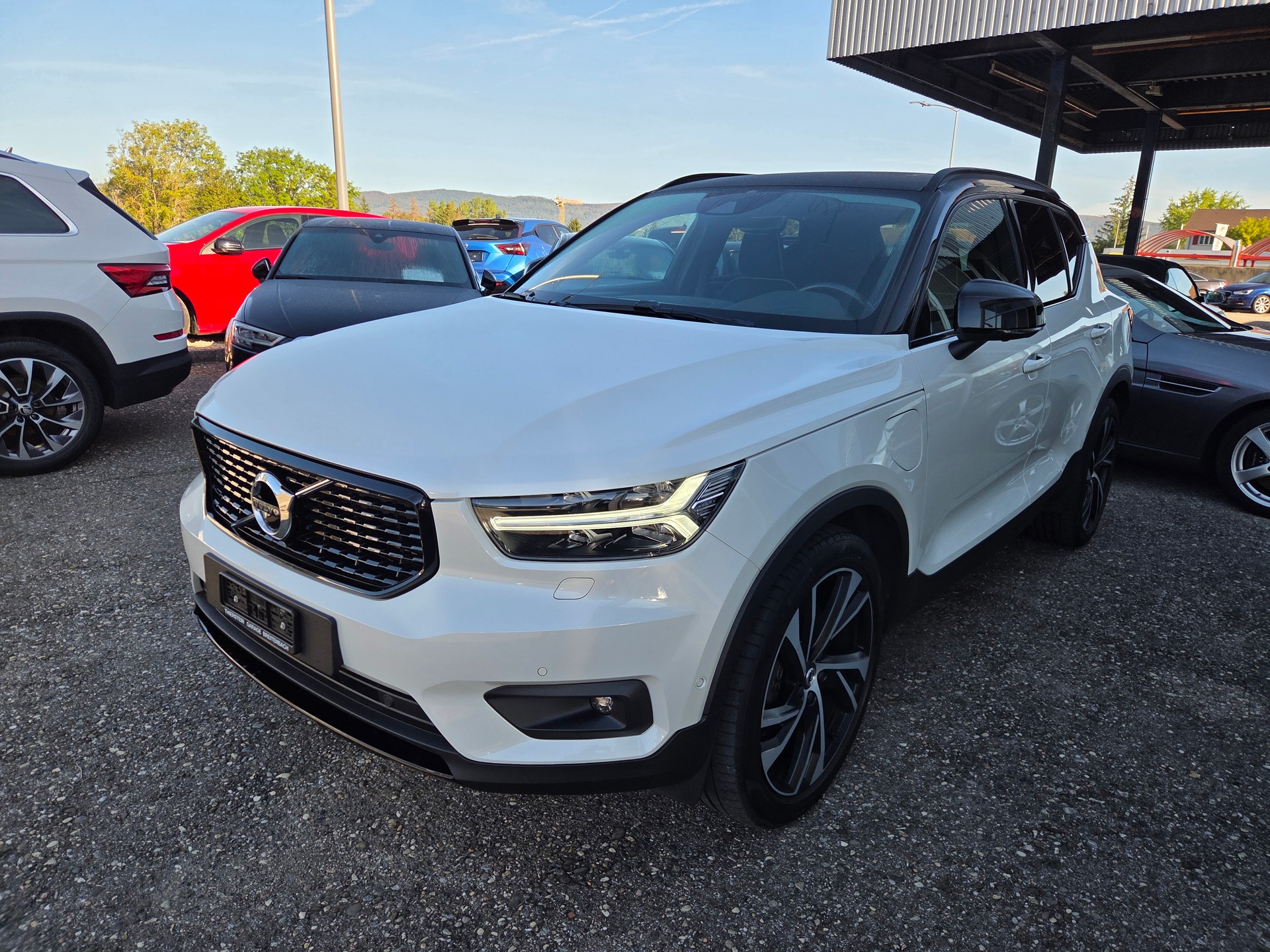 VOLVO XC40 T5 TwE R-Design DCT-image-3