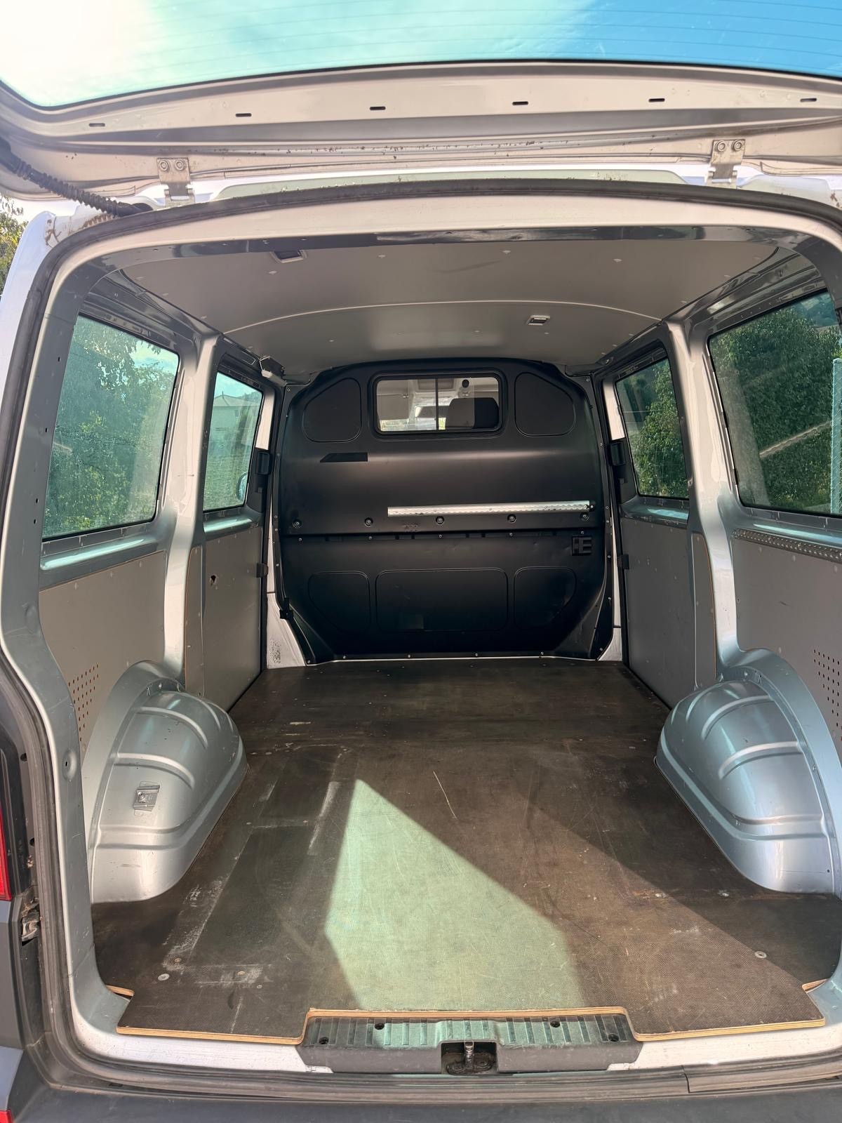 VW T6 2.0 TDI-image-10