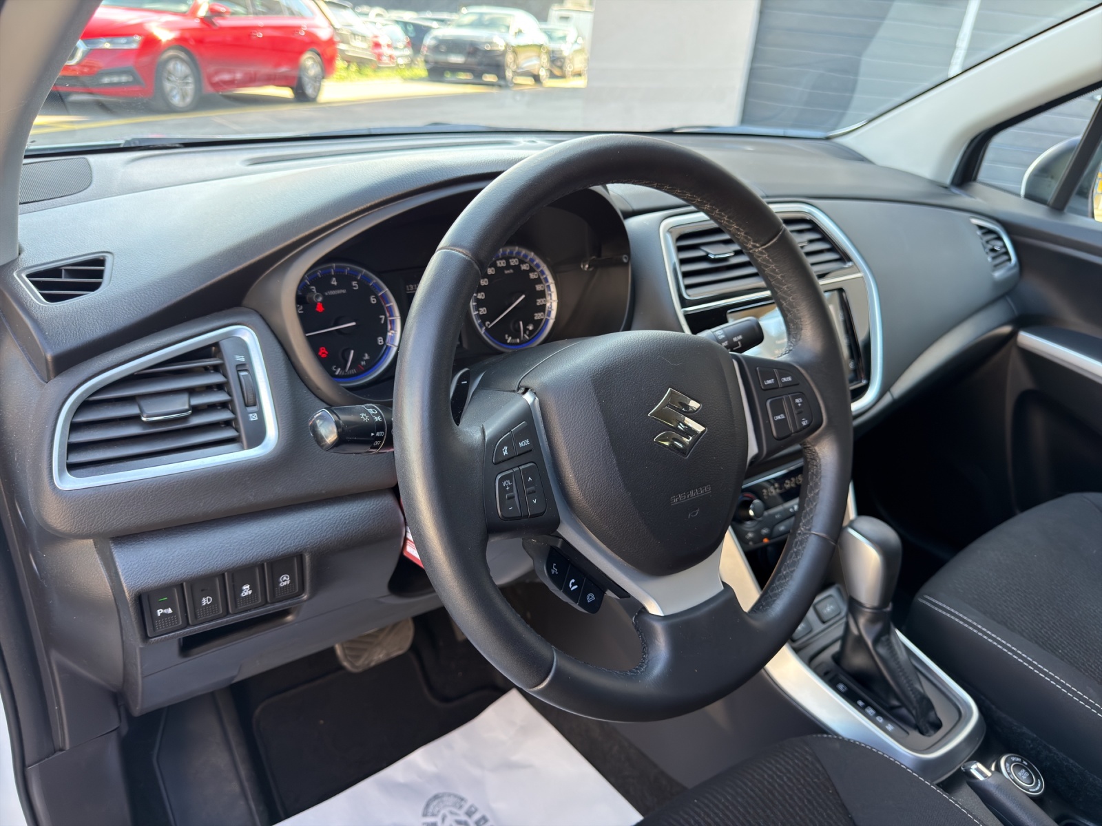 SUZUKI SX4 S-Cross 1.4 16V Compact+ 4WD Automatic-image-25