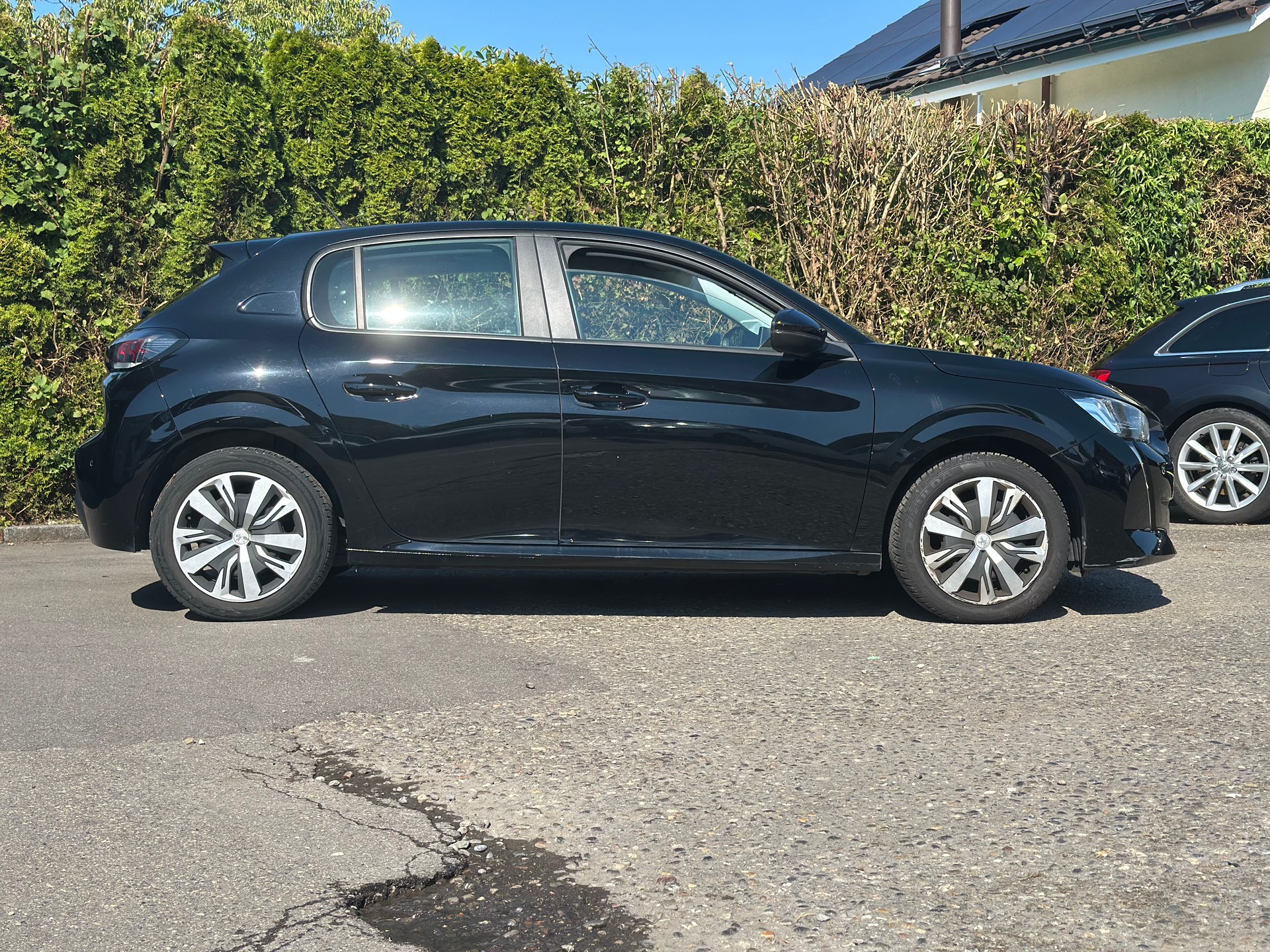 PEUGEOT 208 1.2 PureTech Active-image-2