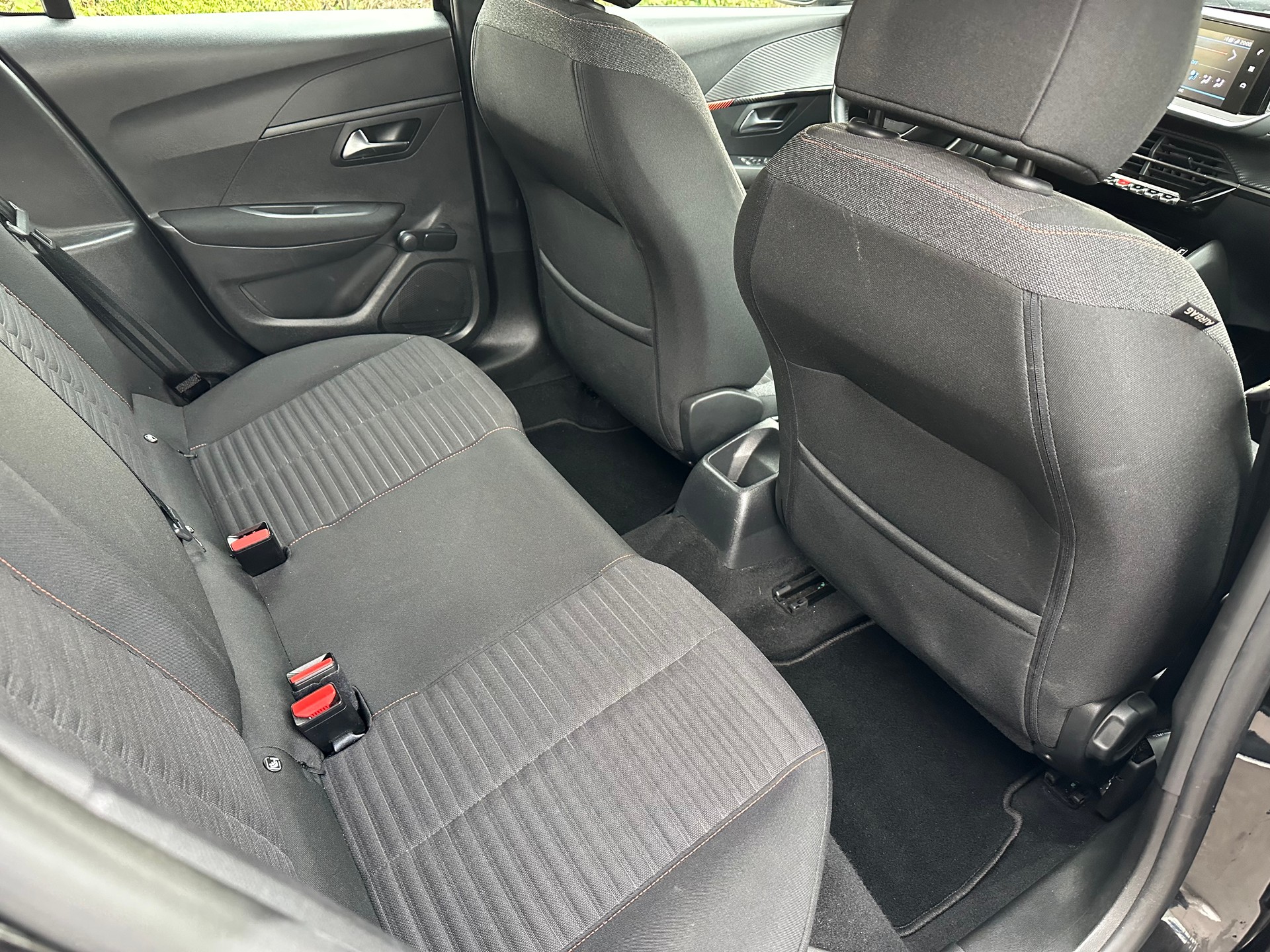 PEUGEOT 208 1.2 PureTech Active-image-13