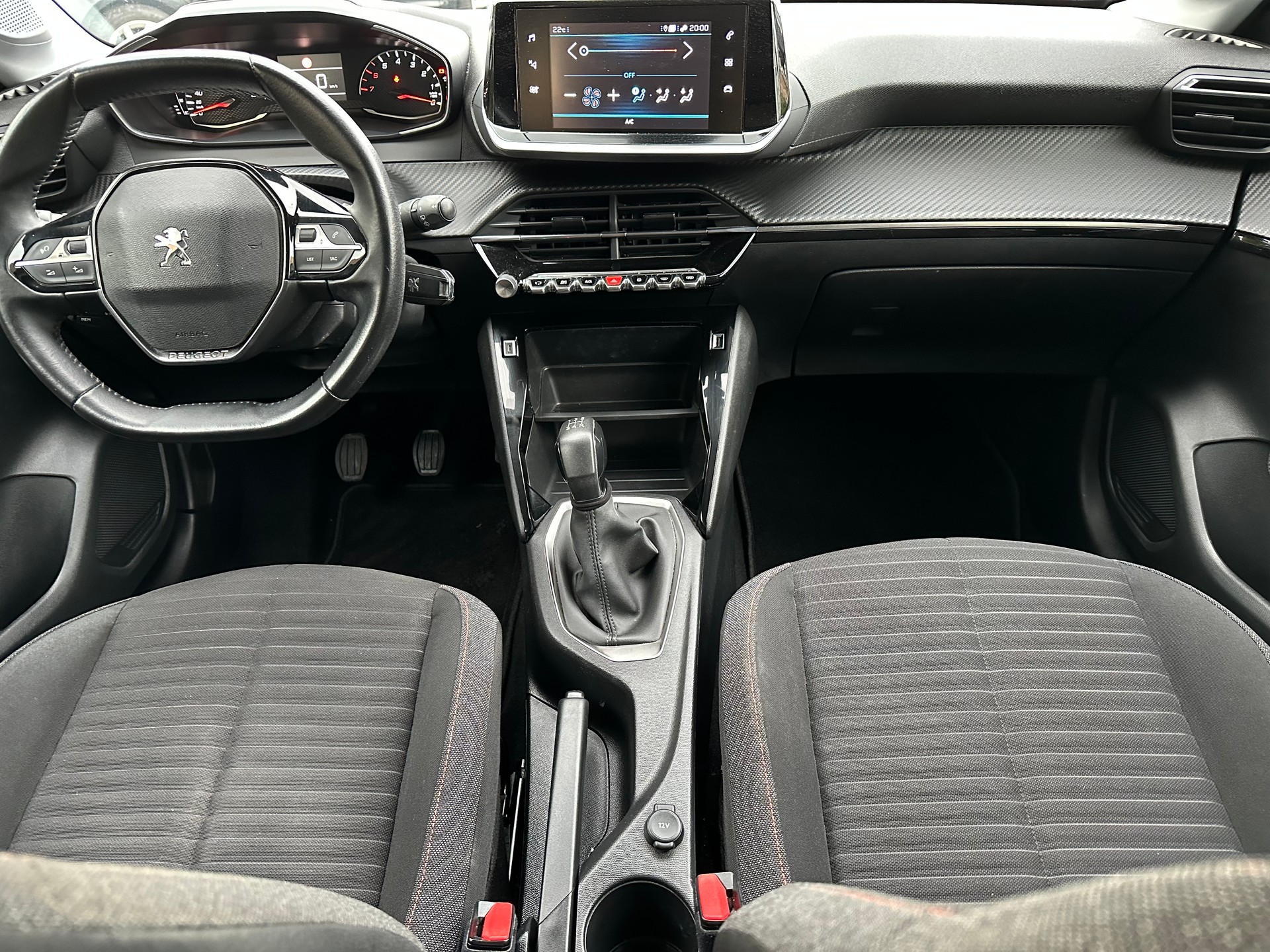 PEUGEOT 208 1.2 PureTech Active-image-11