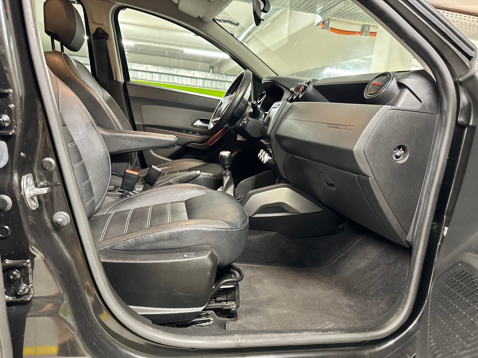 DACIA Duster TCe 150 Prestige 4x4-image-14