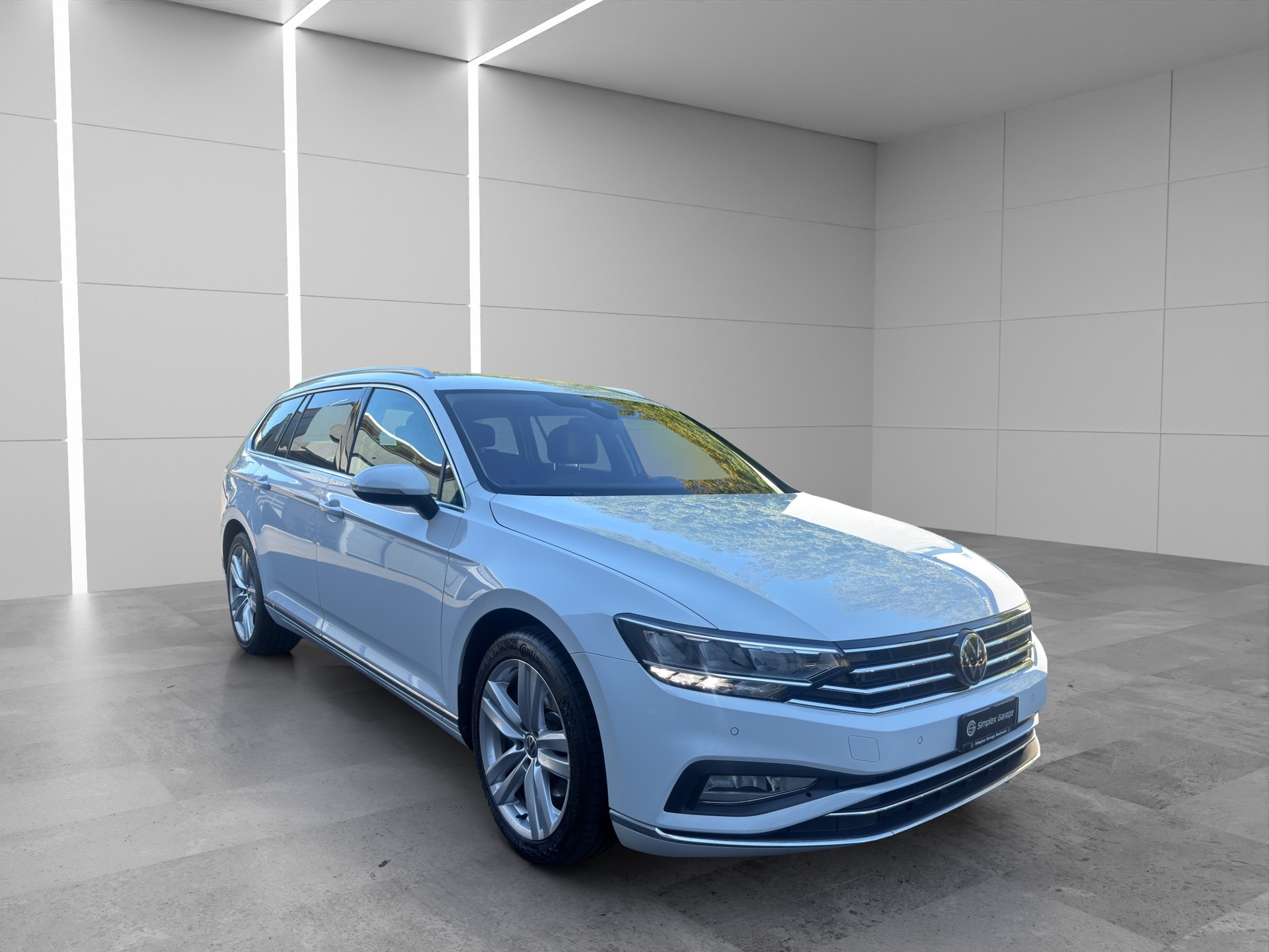 VW Passat 2.0 TDI BMT Elegance 4Motion DSG-image-6