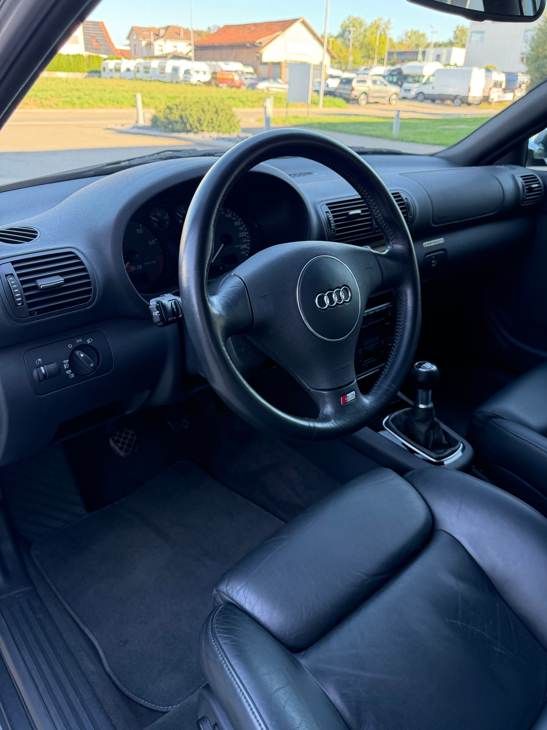 AUDI S3 quattro Swiss Edition-image-8