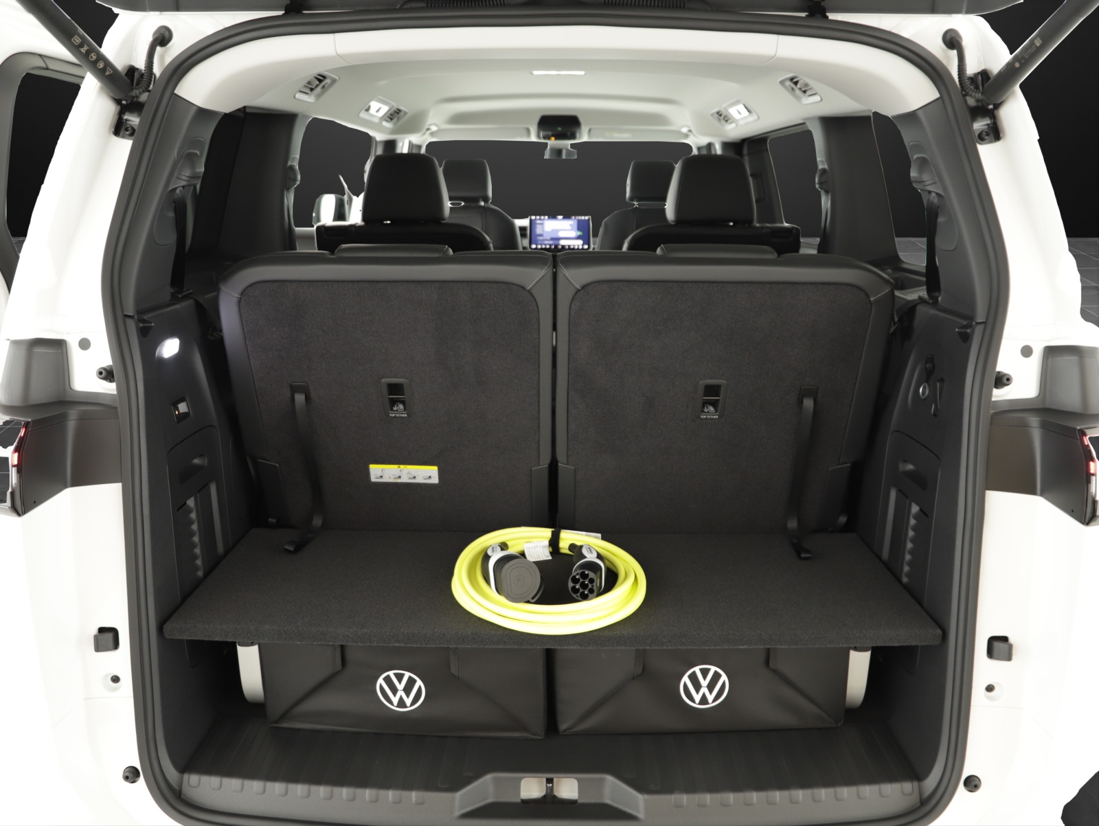 VW ID.Buzz LWB Pro 4 Motion-image-11