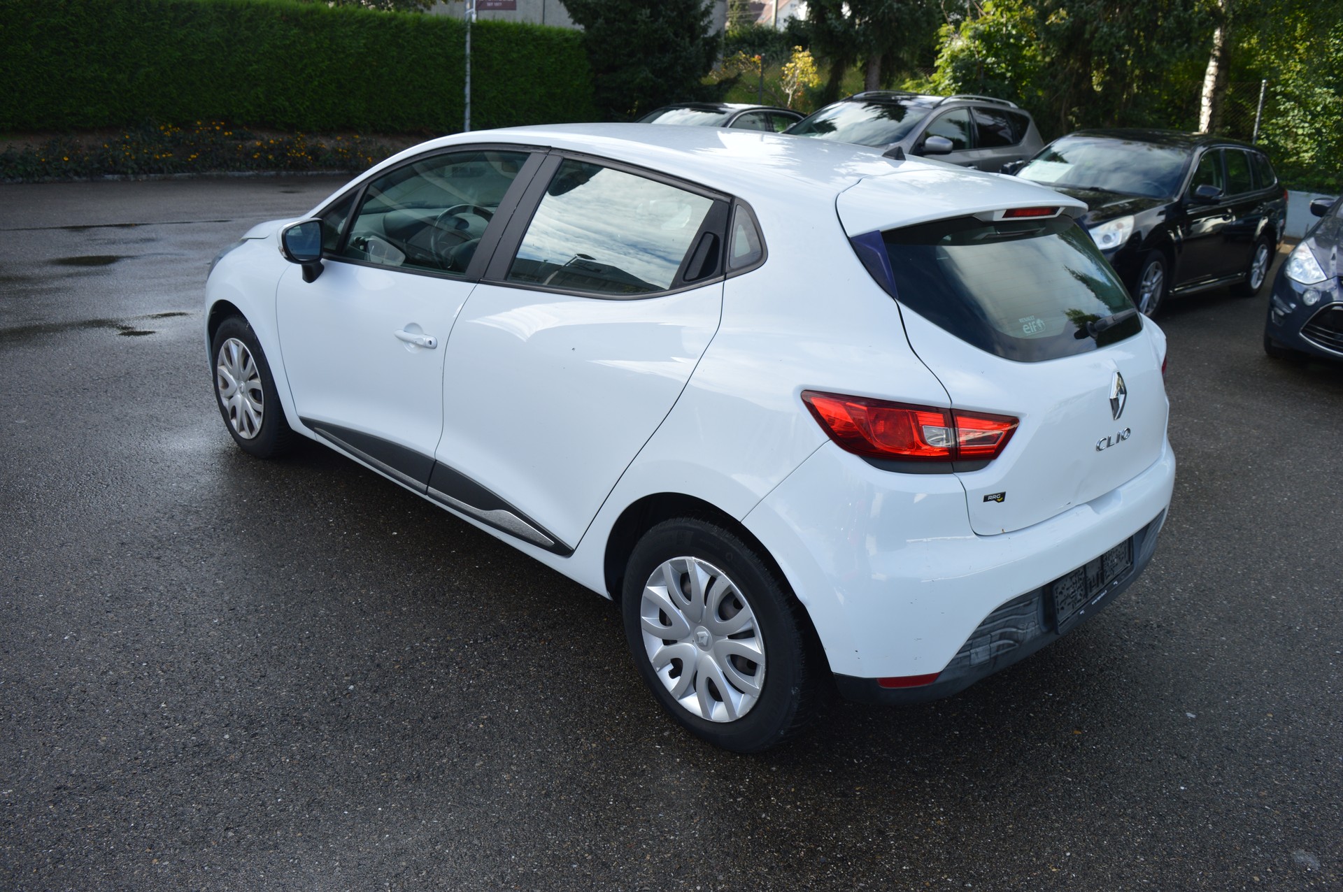 RENAULT Clio 1.2 16V Authentique-image-2