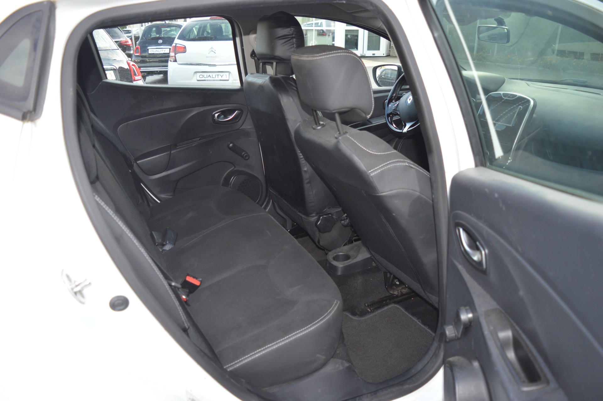 RENAULT Clio 1.2 16V Authentique-image-12