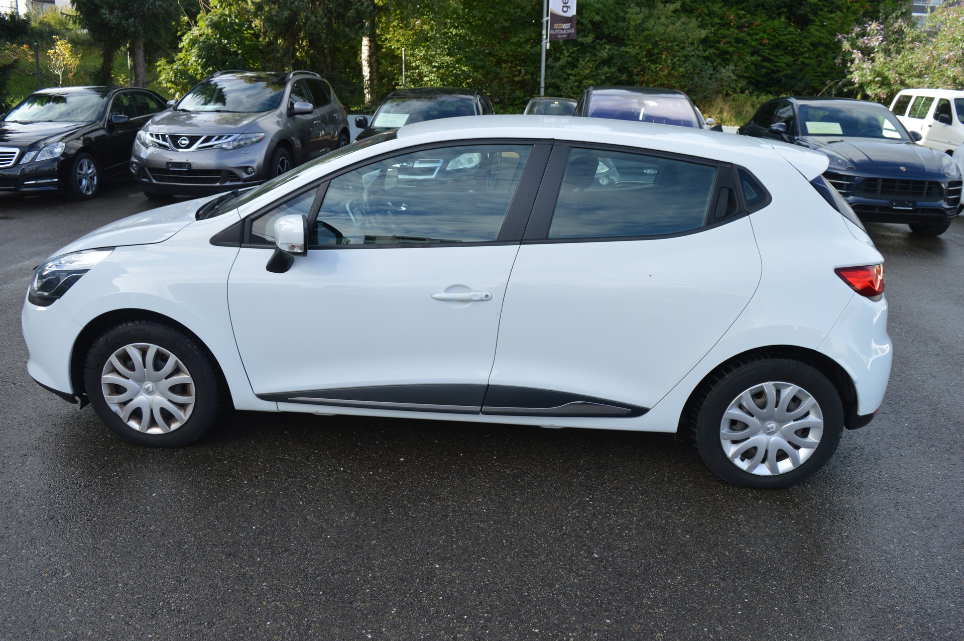 RENAULT Clio 1.2 16V Authentique-image-6
