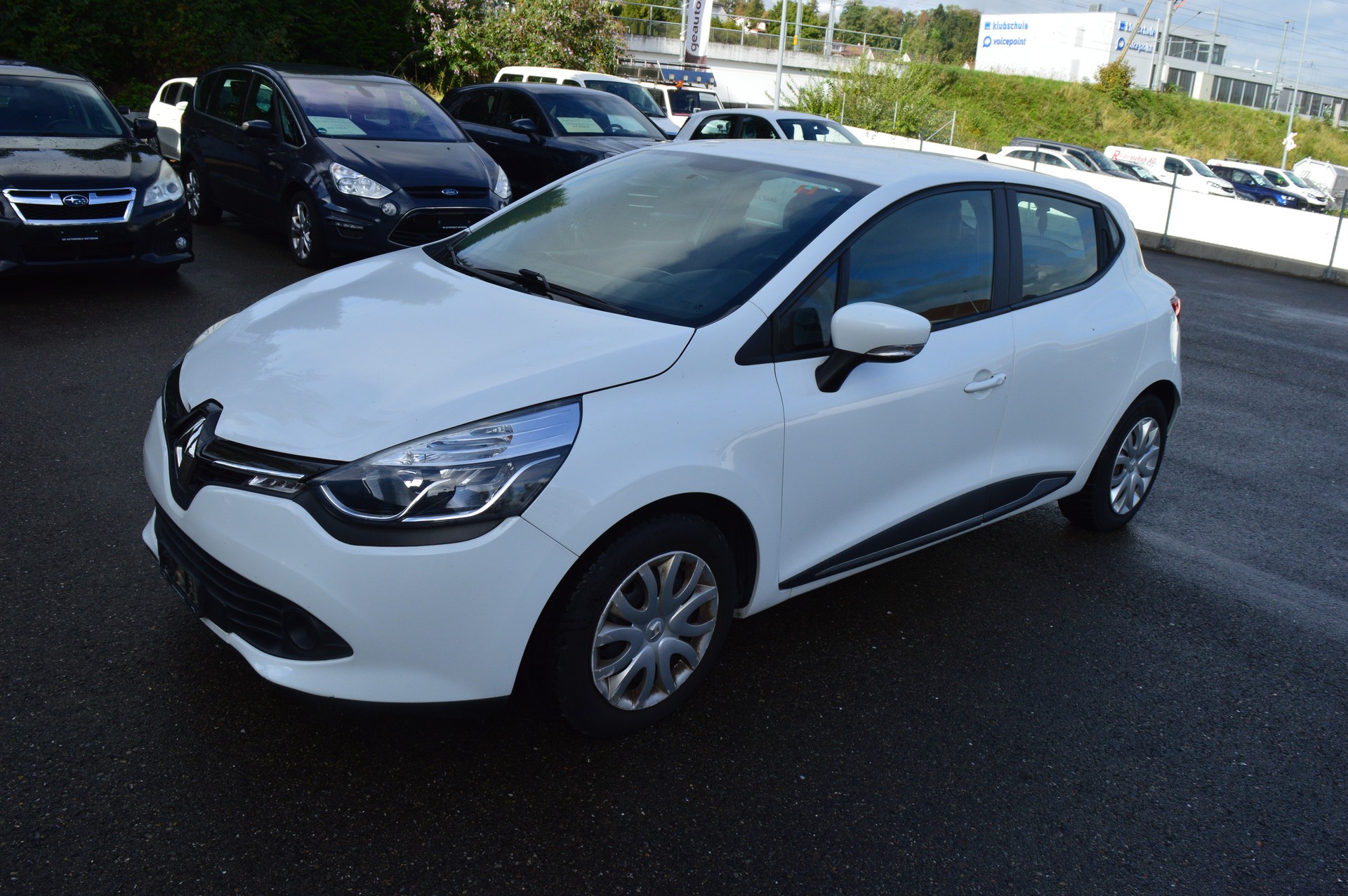 RENAULT Clio 1.2 16V Authentique-image-1