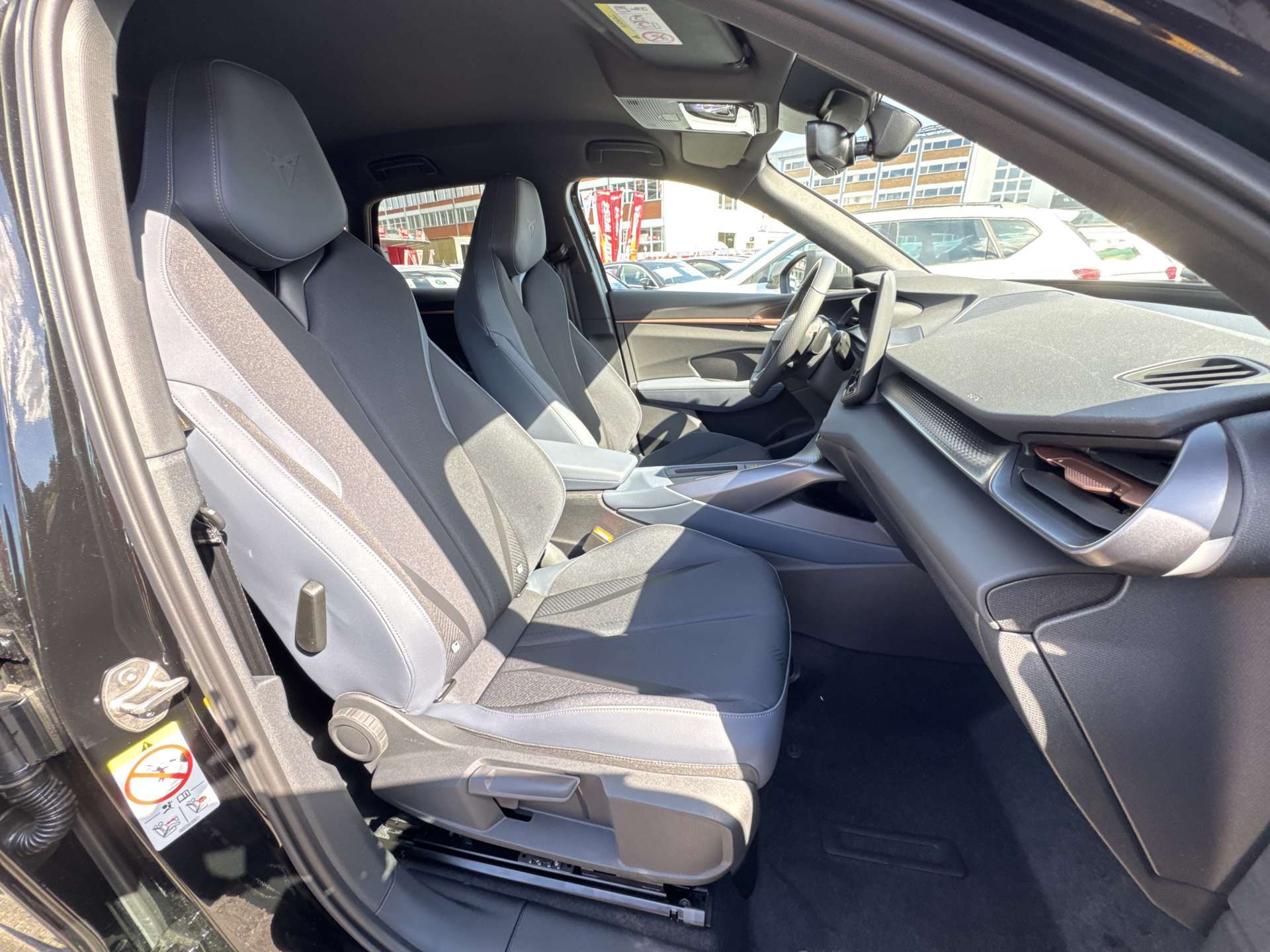 CUPRA Terramar 1.5 eTSi DSG-Automat-image-12