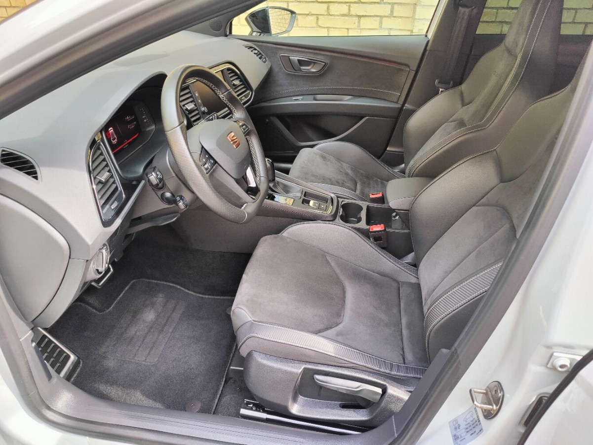 SEAT 2.0 TSI 300 Cupra 4Drive DSG-image-11