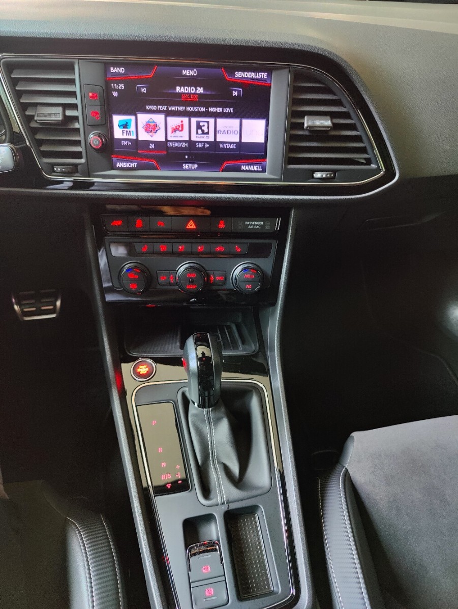 SEAT 2.0 TSI 300 Cupra 4Drive DSG-image-13