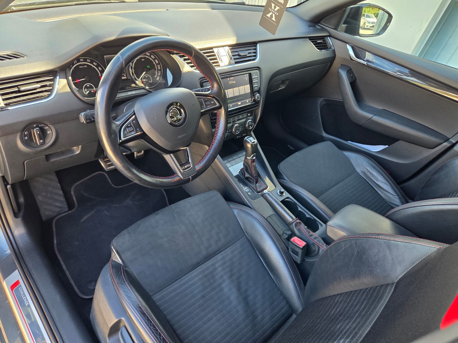 SKODA Octavia Combi 2.0 TDI RS DSG-image-9