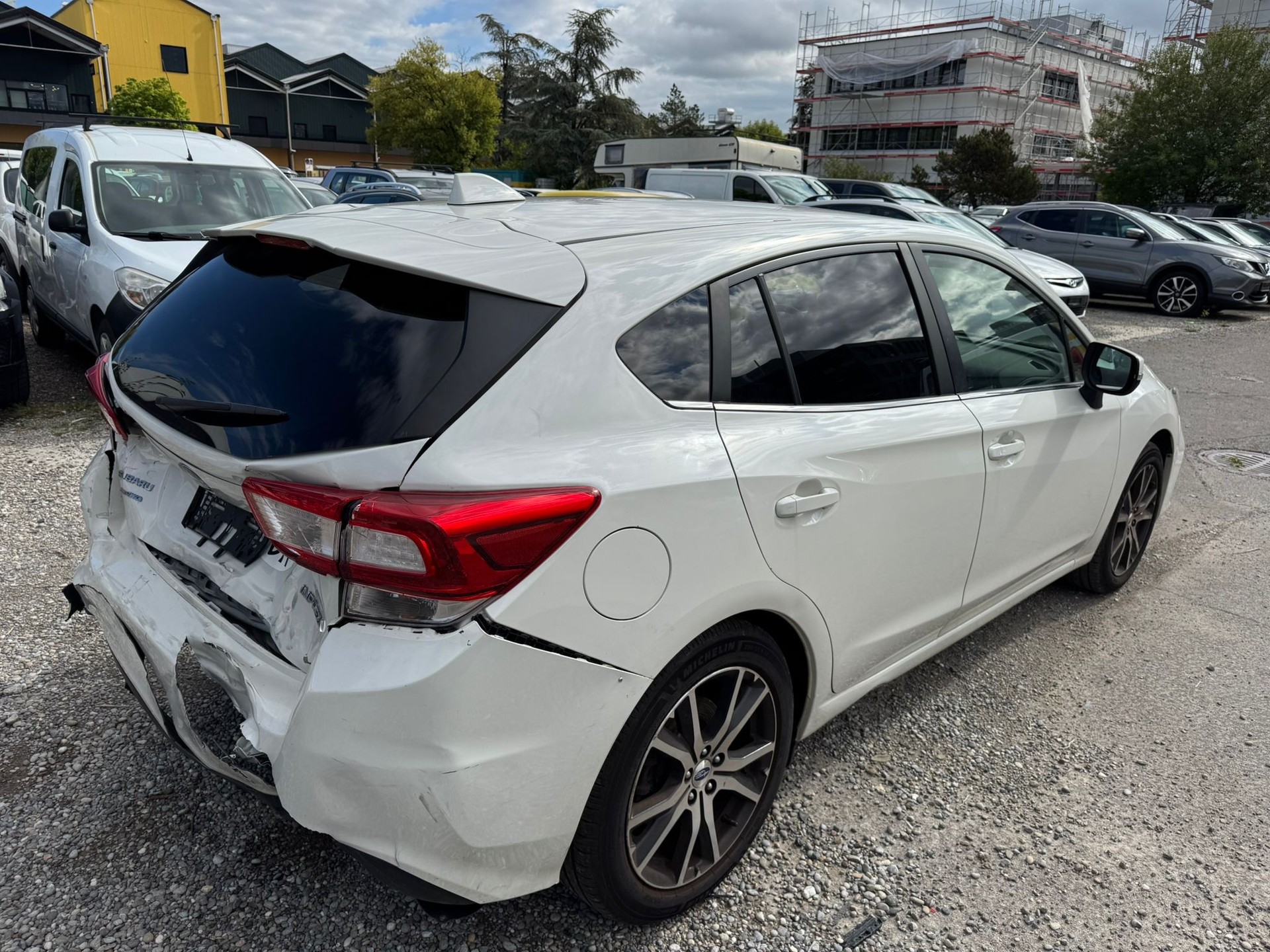 SUBARU Impreza 2.0 Luxury AWD Lineartronic-image-6