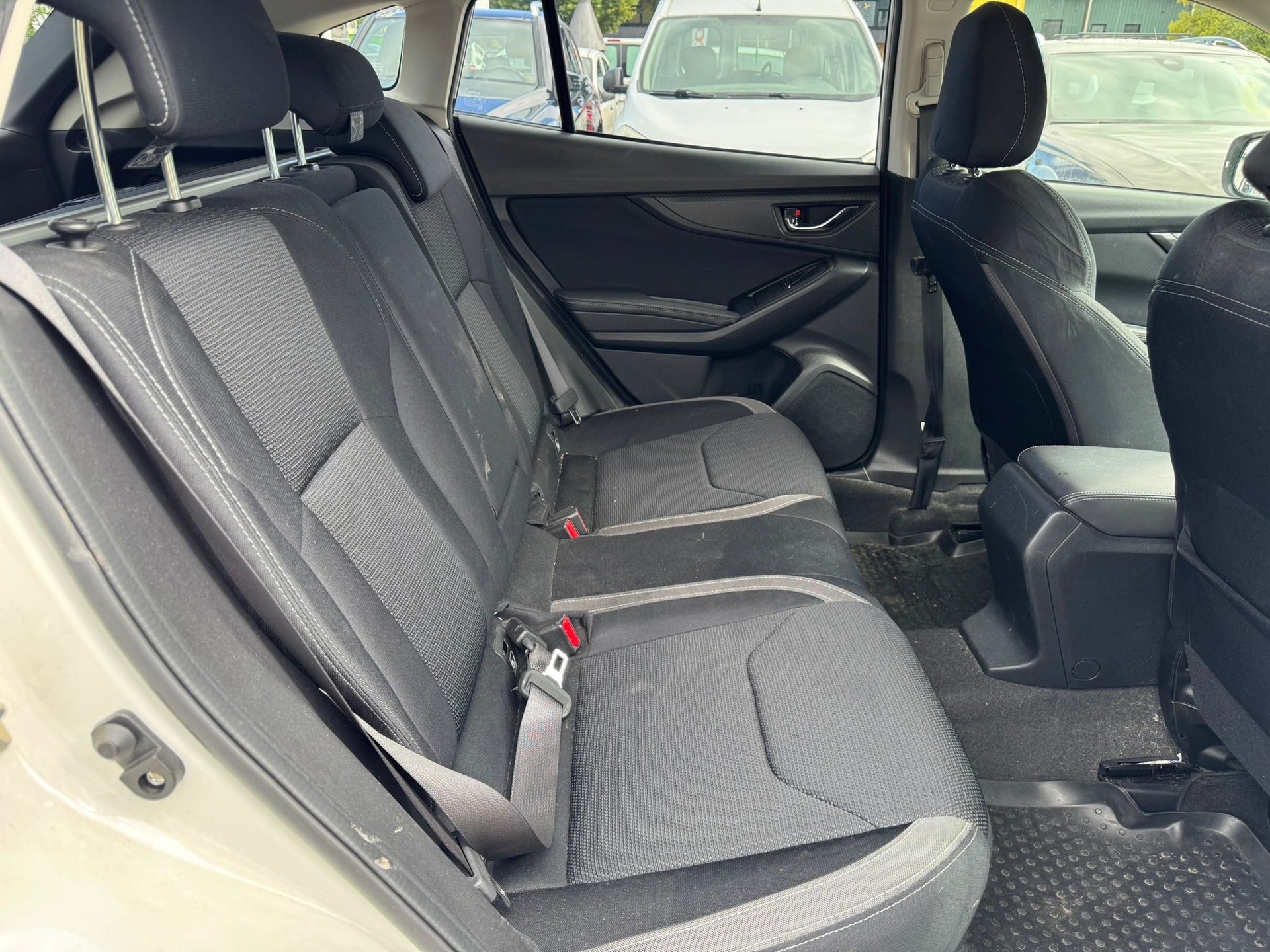 SUBARU Impreza 2.0 Luxury AWD Lineartronic-image-10
