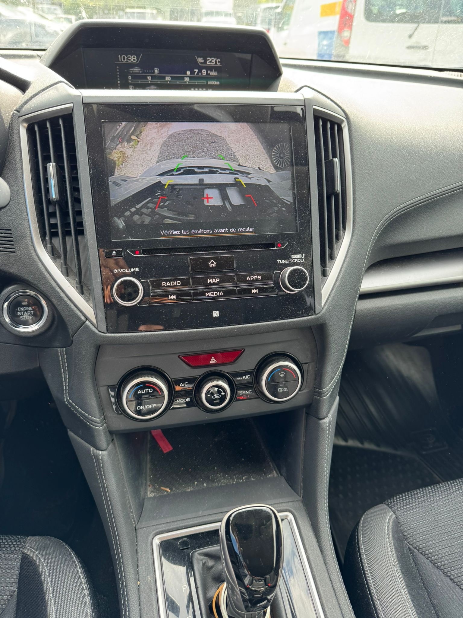 SUBARU Impreza 2.0 Luxury AWD Lineartronic-image-12